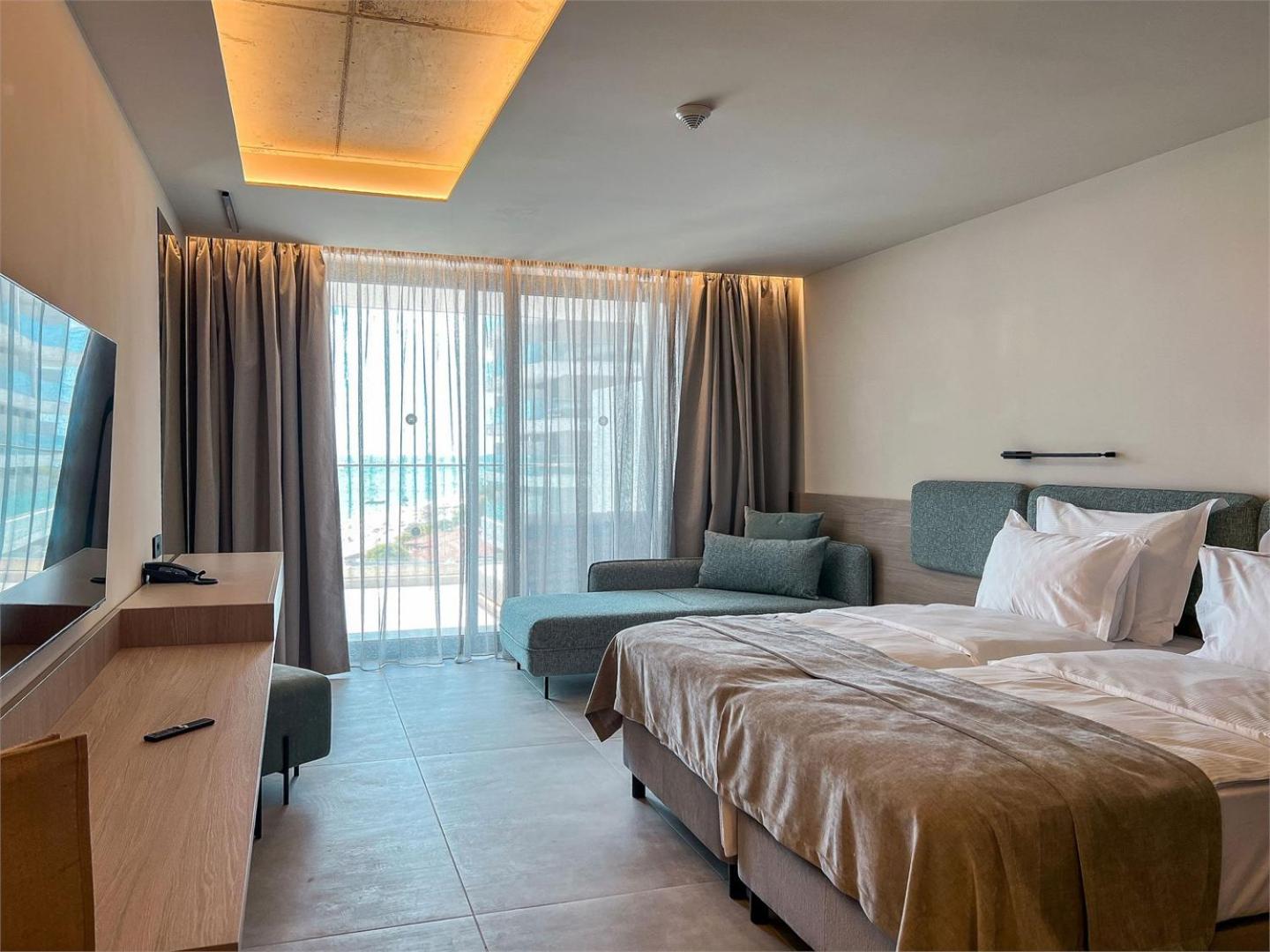 Deluxe Double Sea View Room /2 adults/ with unlimited access to Calma SPA Center
