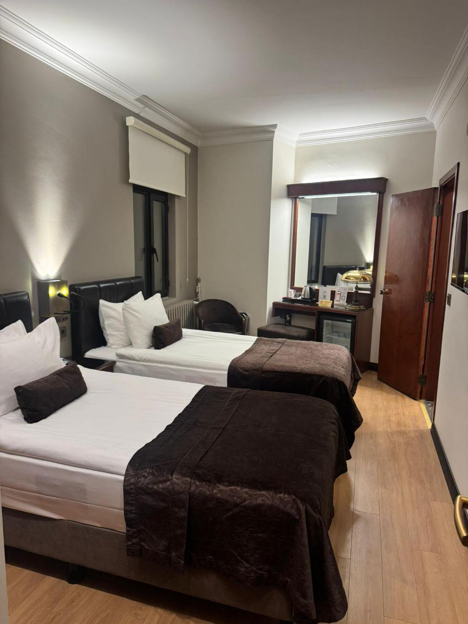 Budget Double Room photo 2