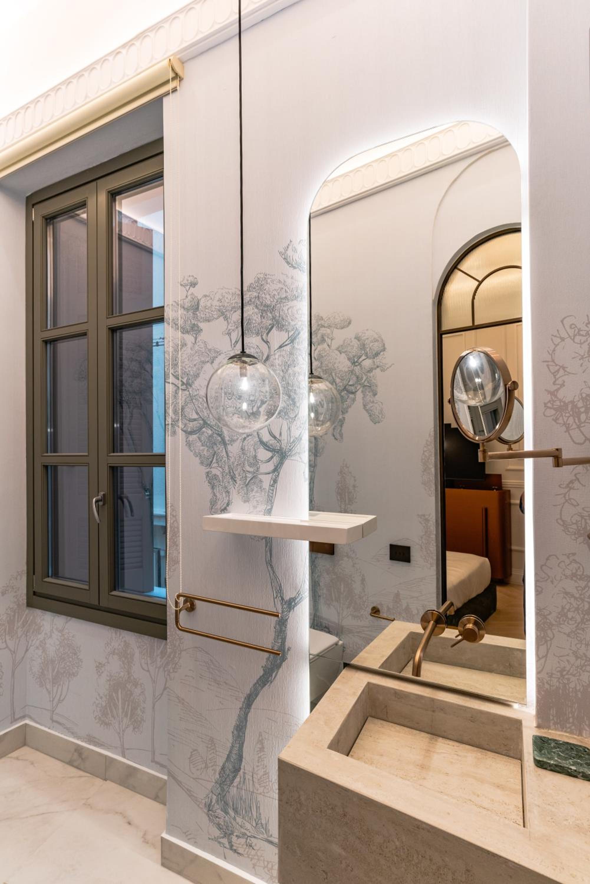 Gem Suite with City View photo 3