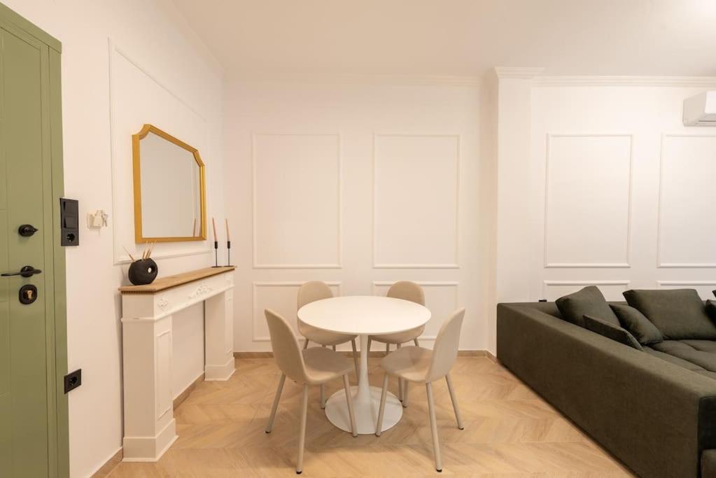 Two-Bedroom Apartment photo 2