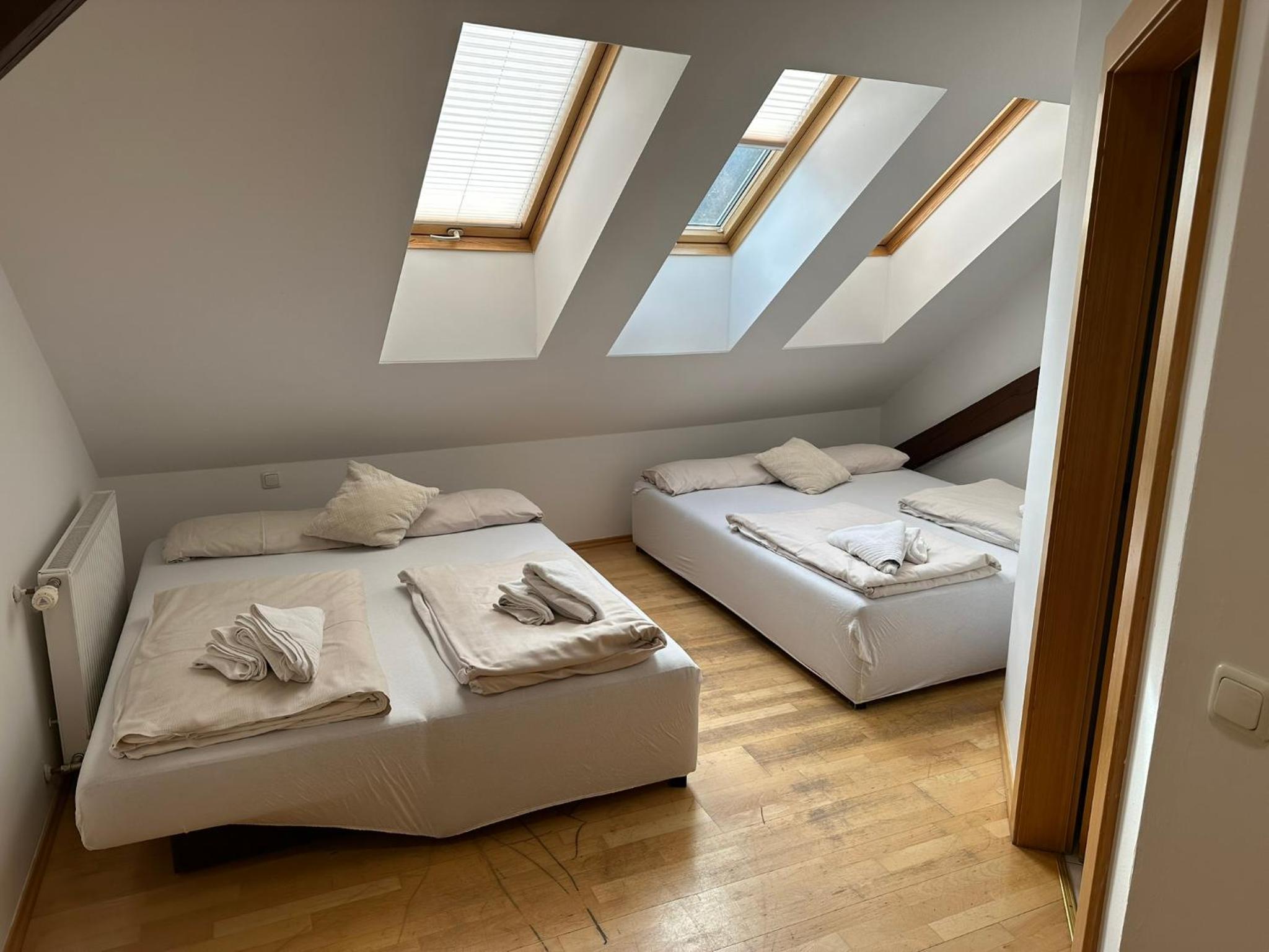 Sextuple Room - Photo 4