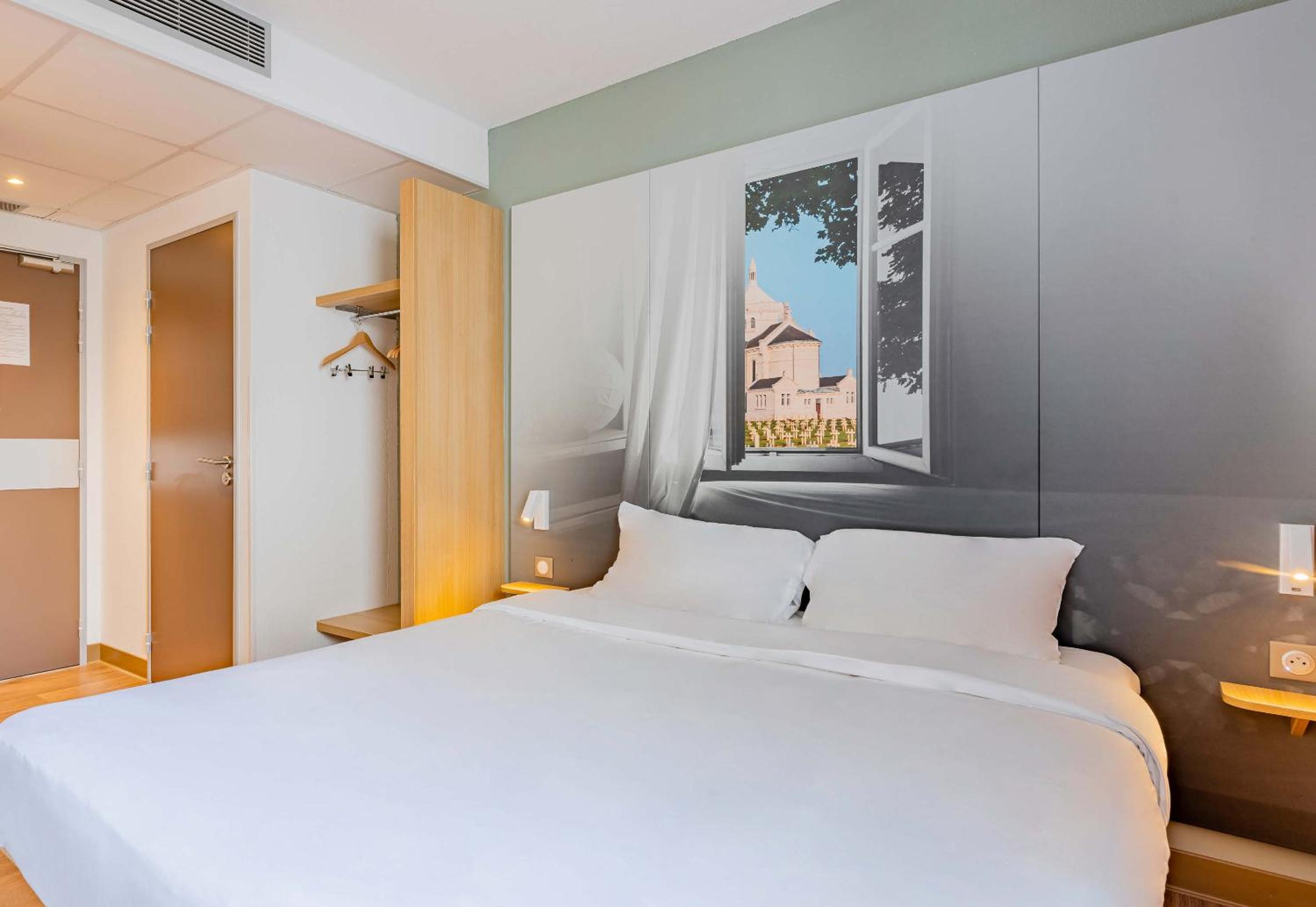 Standard Double Room - Photo 1