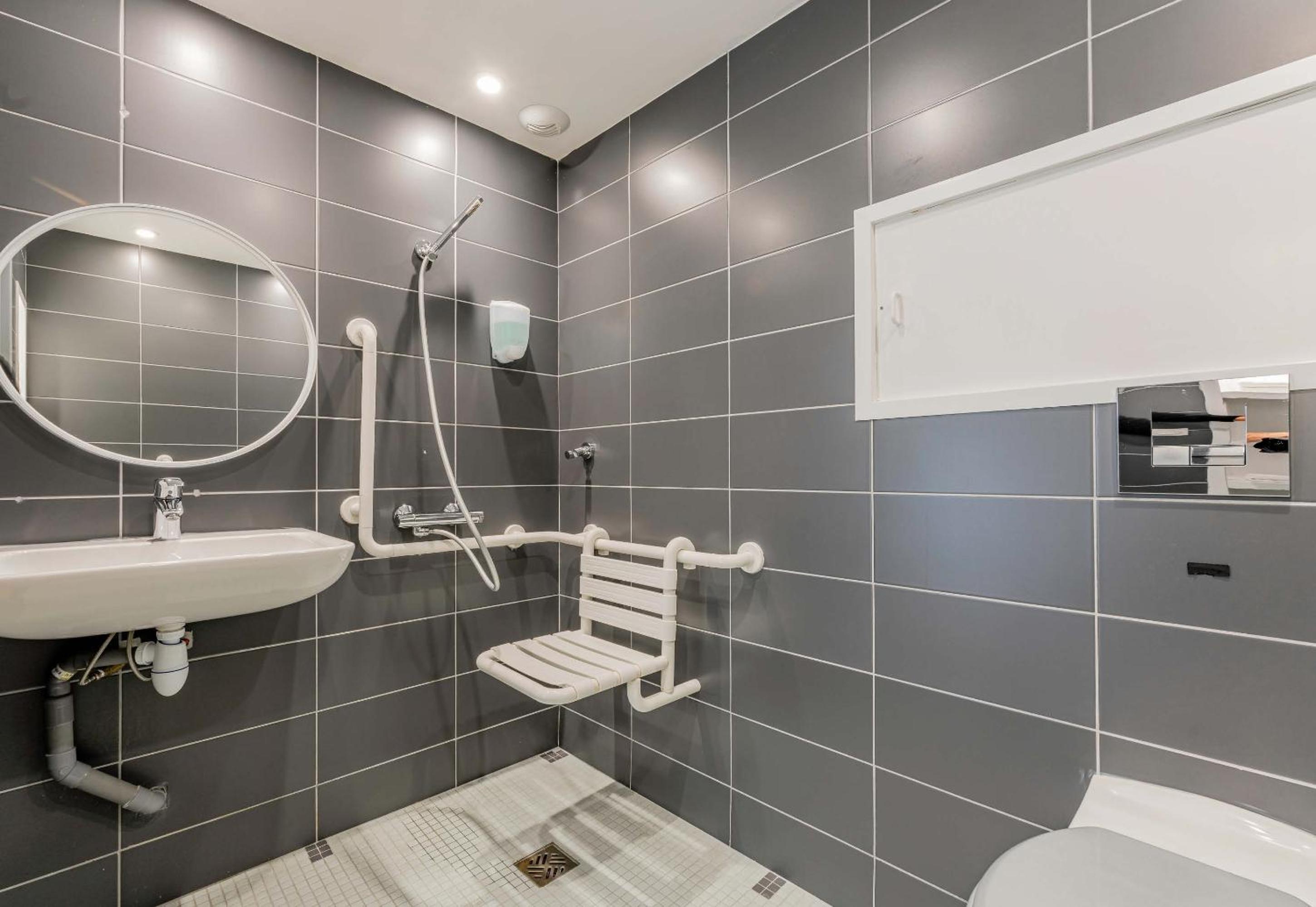 Double Room - Disability Access - Photo 4