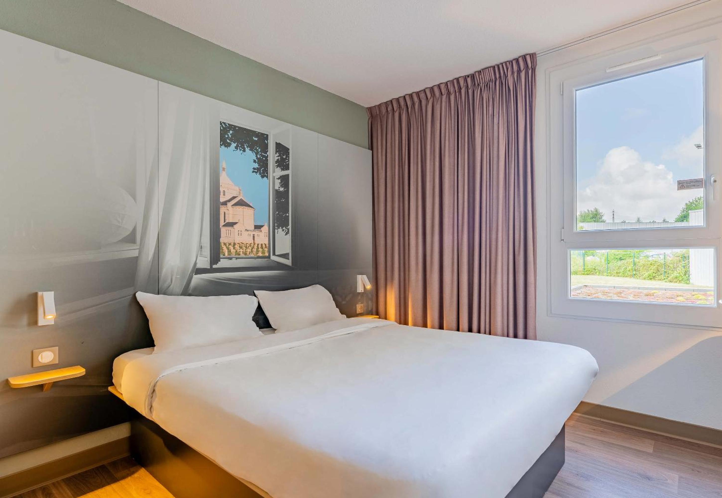 Standard Double Room - Photo 4