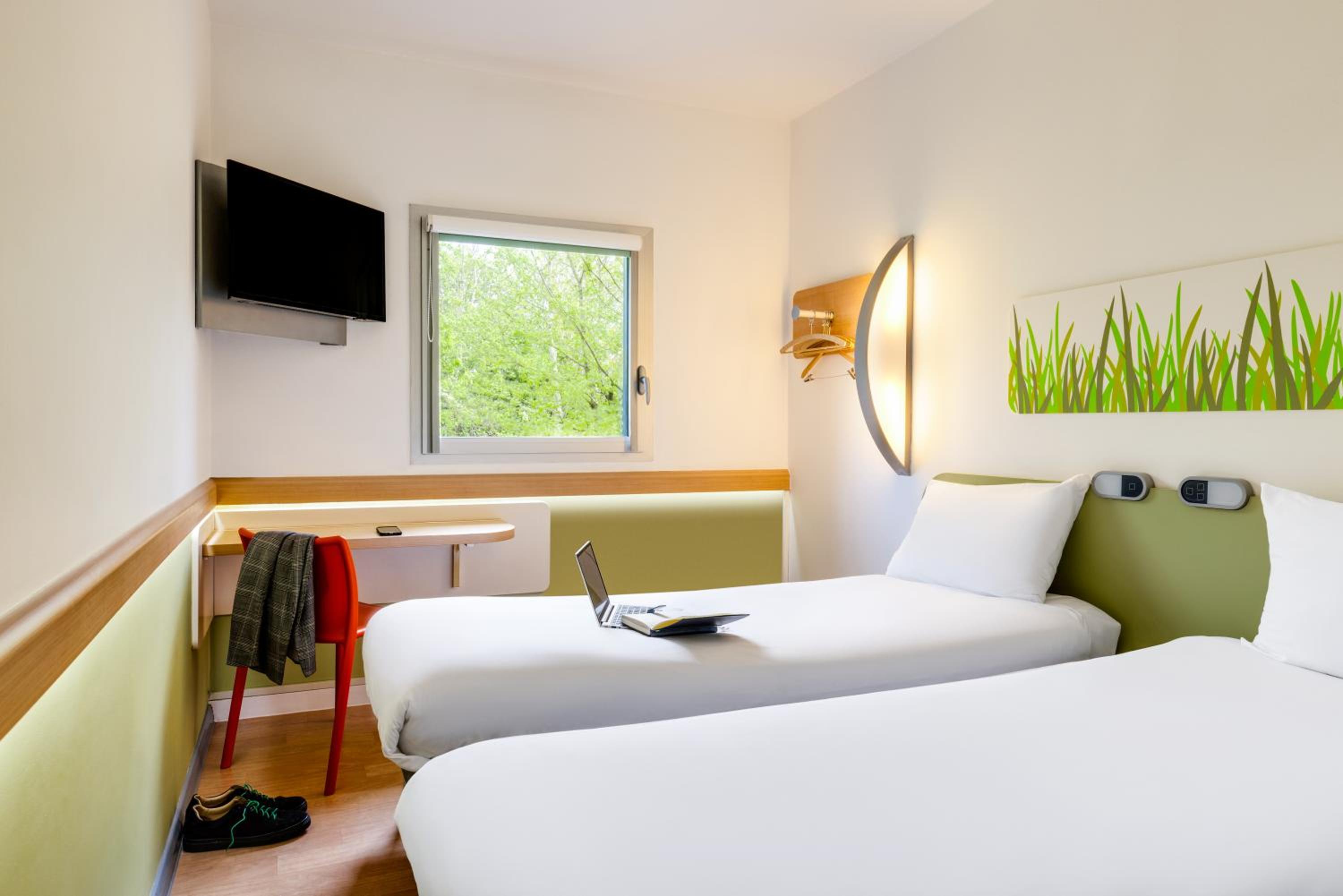 Twin Room - Photo 4