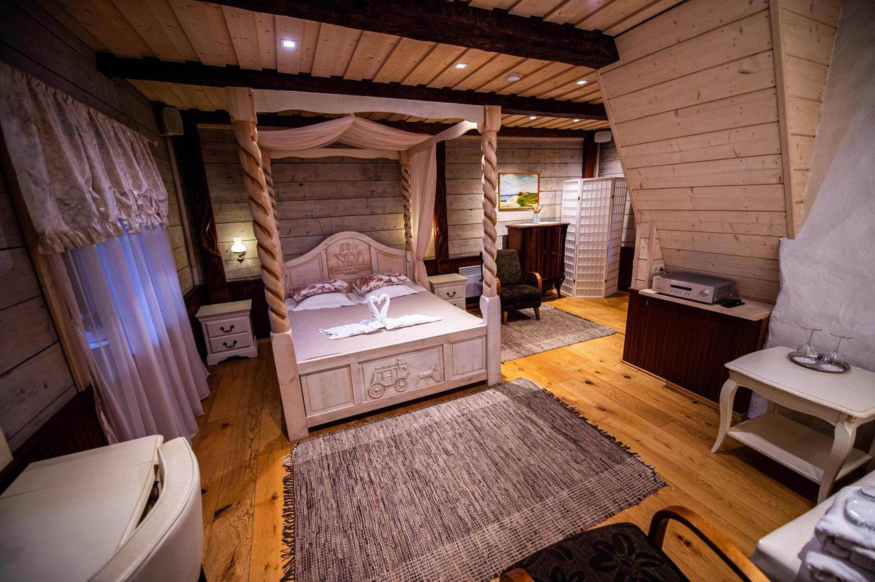 Junior Suite with Sauna - Photo 5