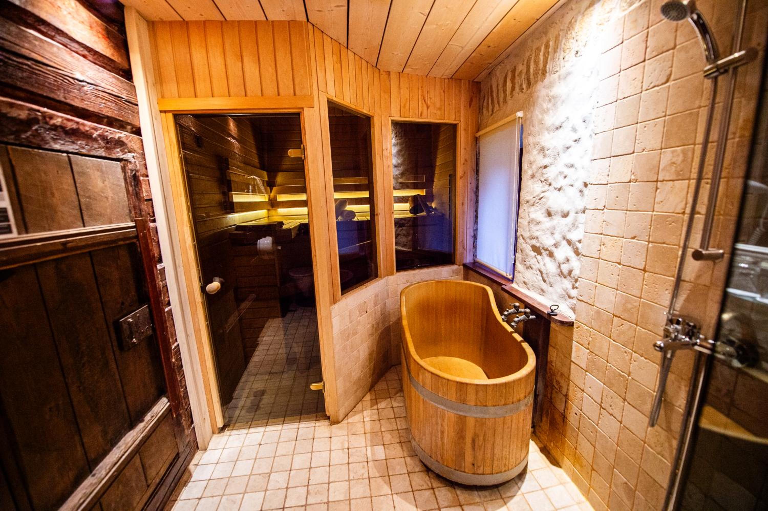 Junior Suite with Sauna - Photo 7