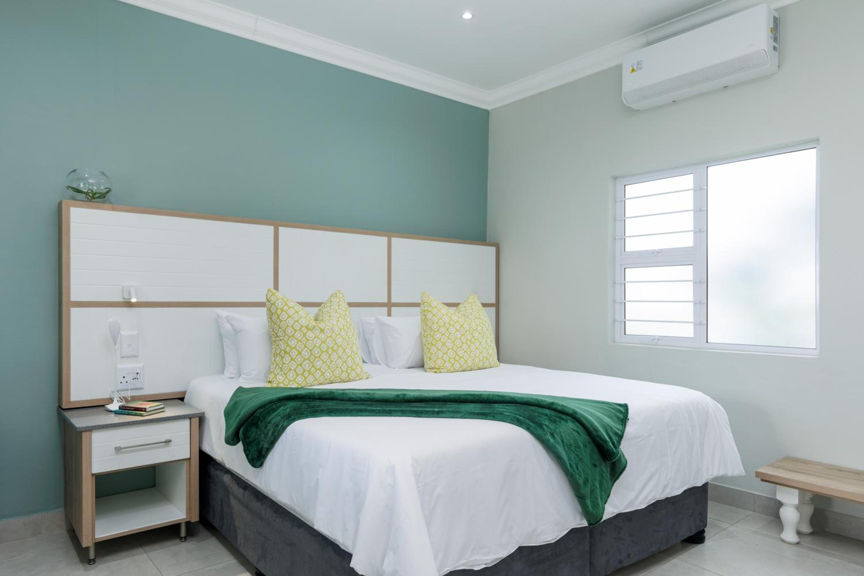 Large Twin Room photo 3