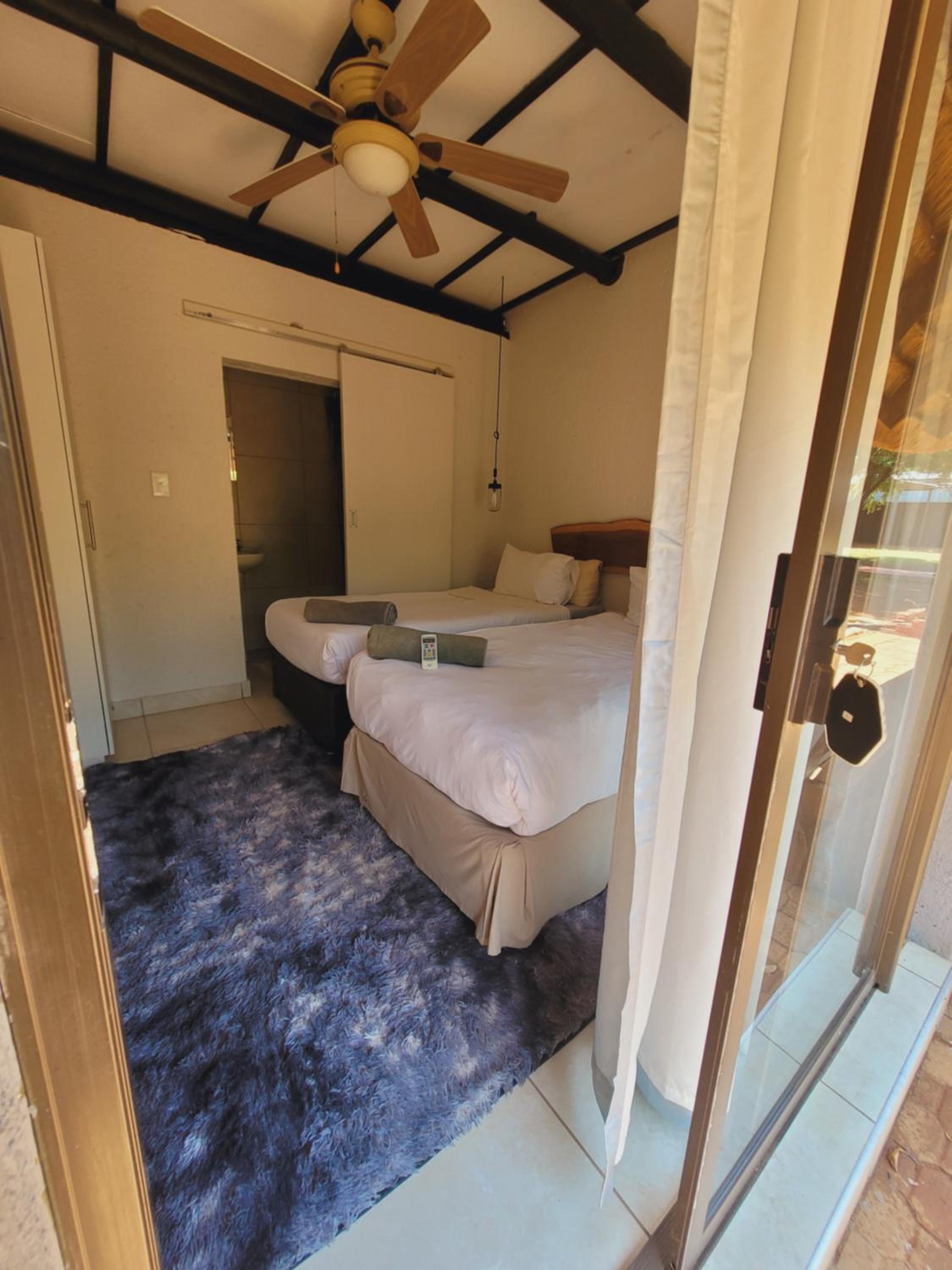 Deluxe Double or Twin Room photo 2