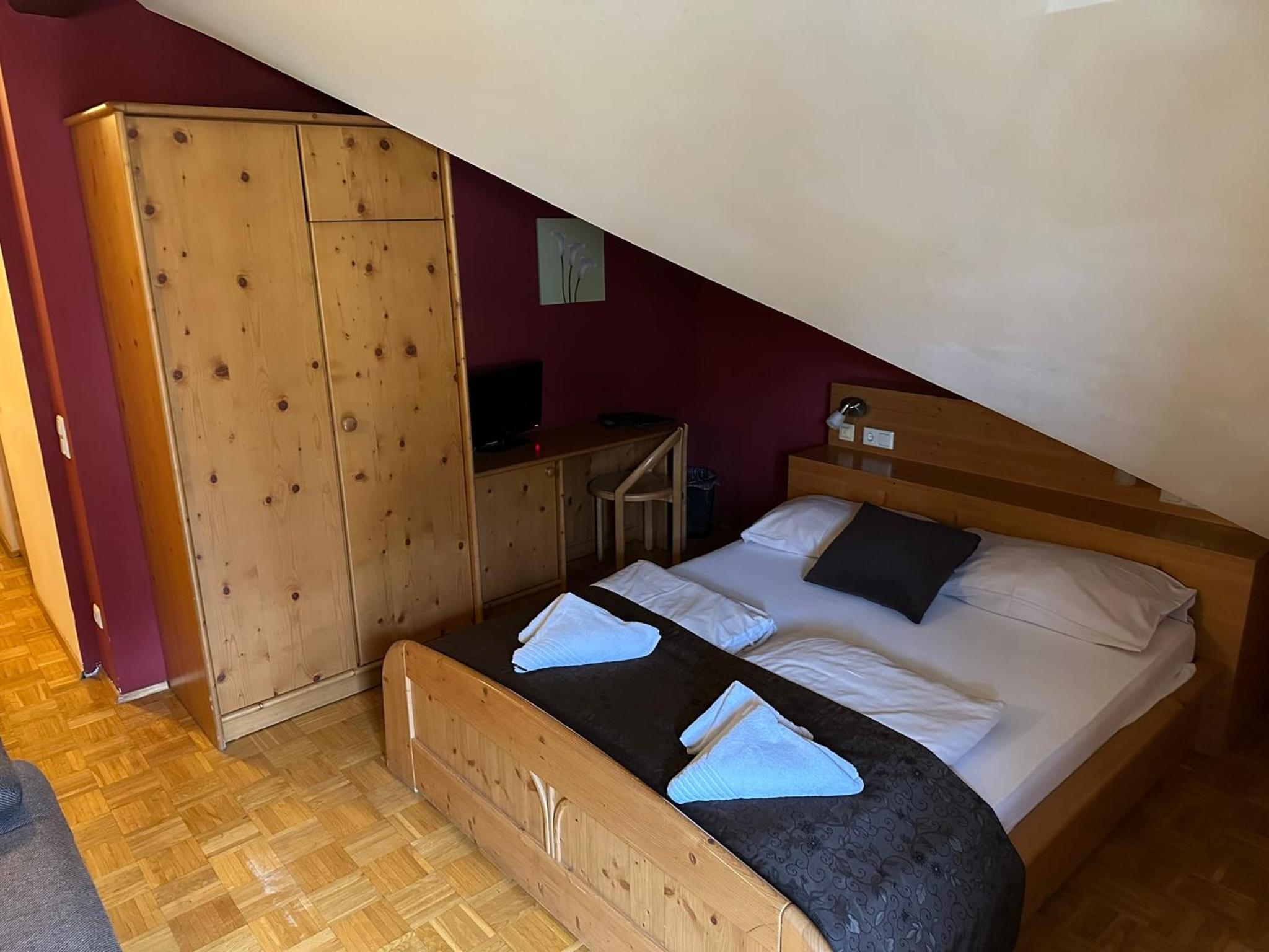 Triple Room with Balcony - Photo 2