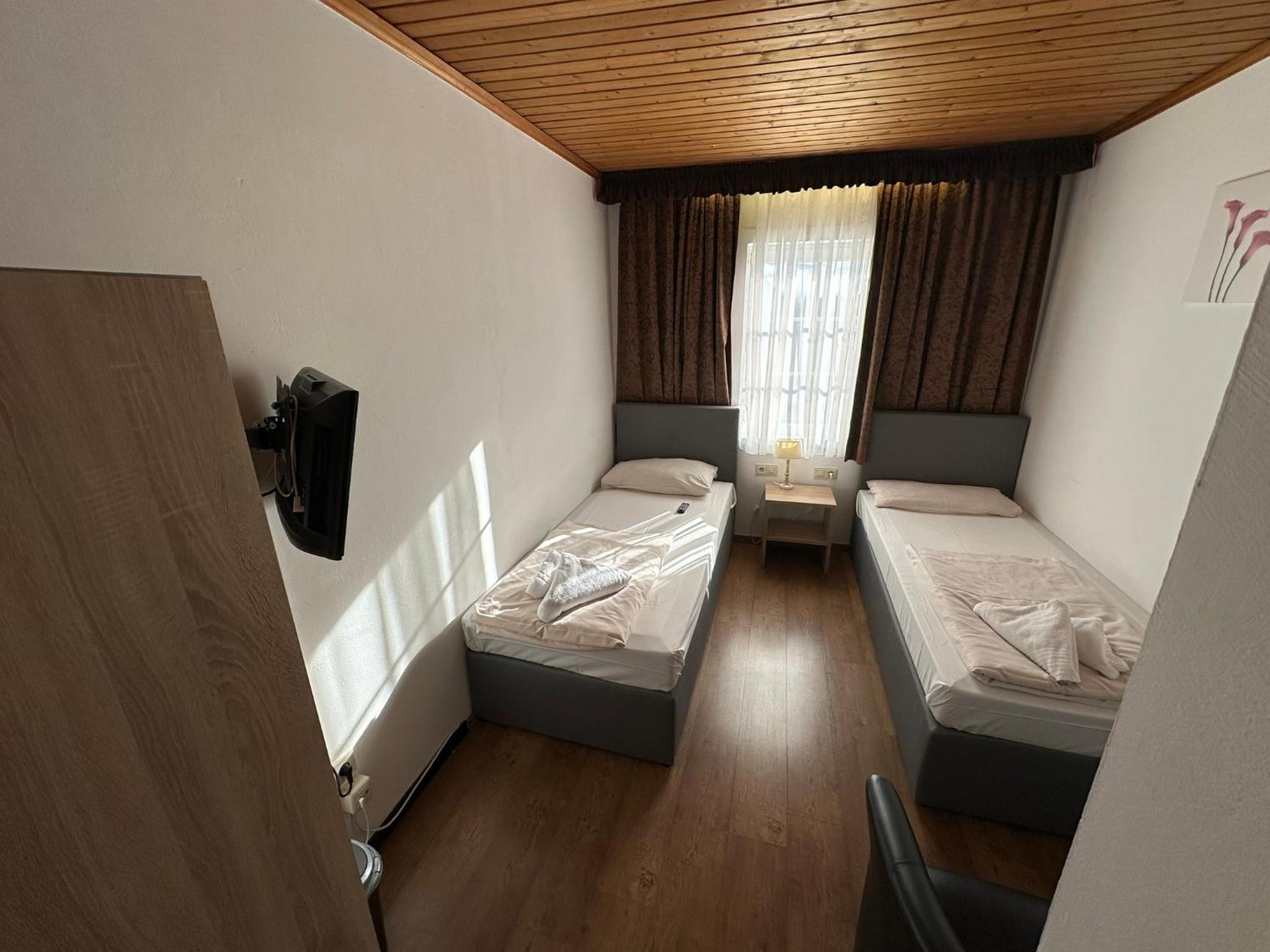 Single Room photo 1