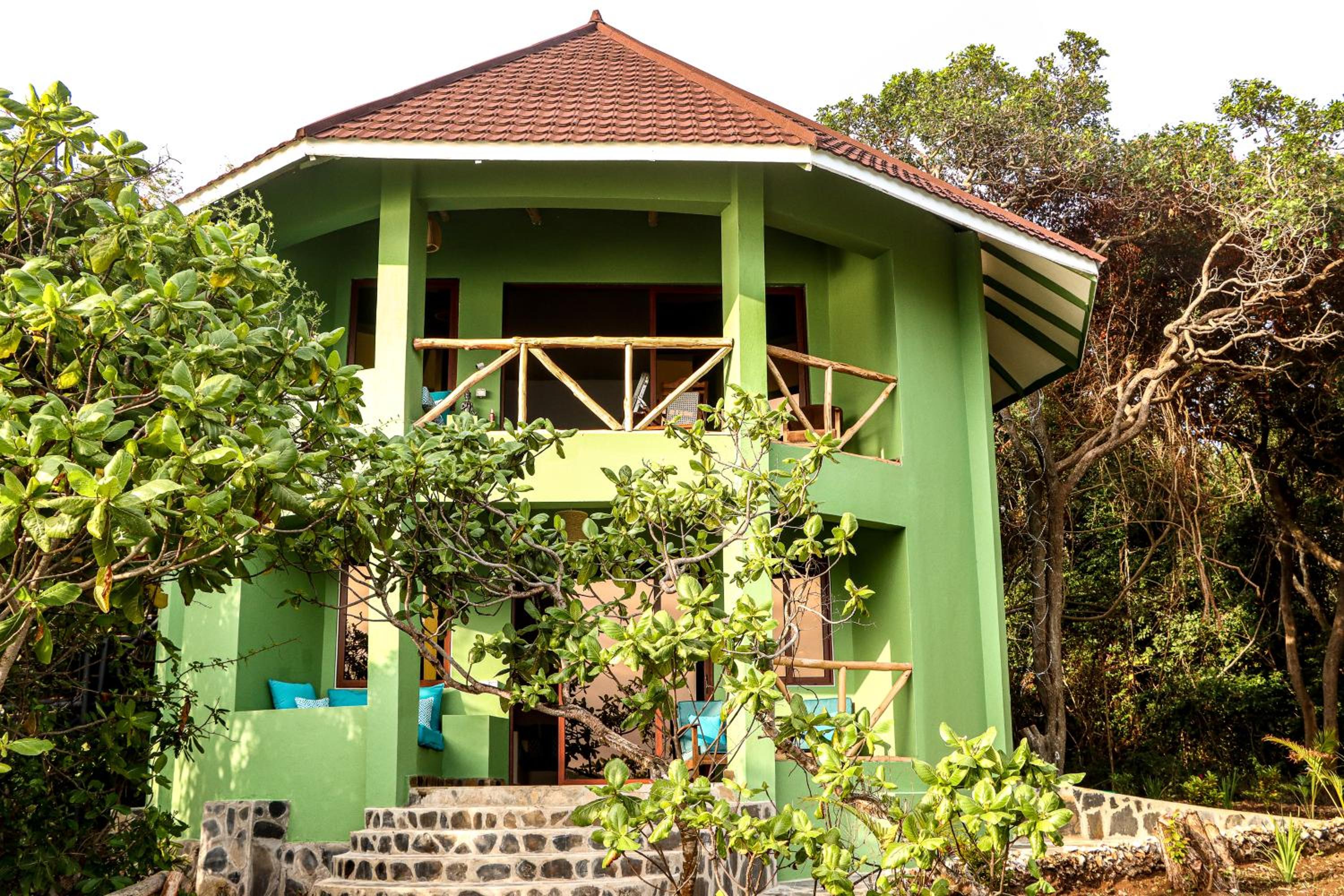 Deluxe Bungalow with Sea View - Photo 10