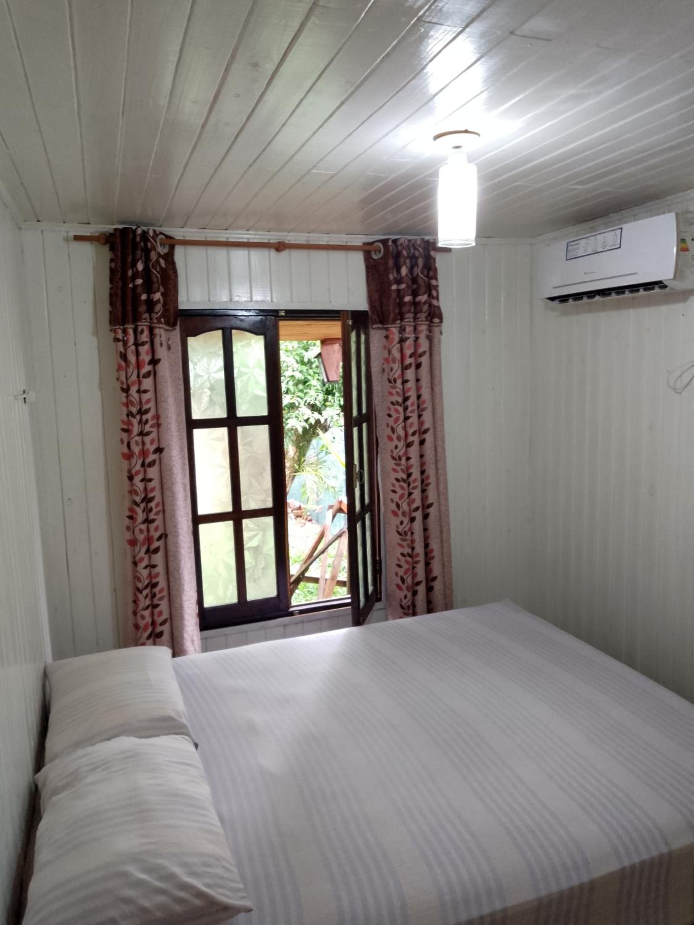 One-Bedroom House photo 1