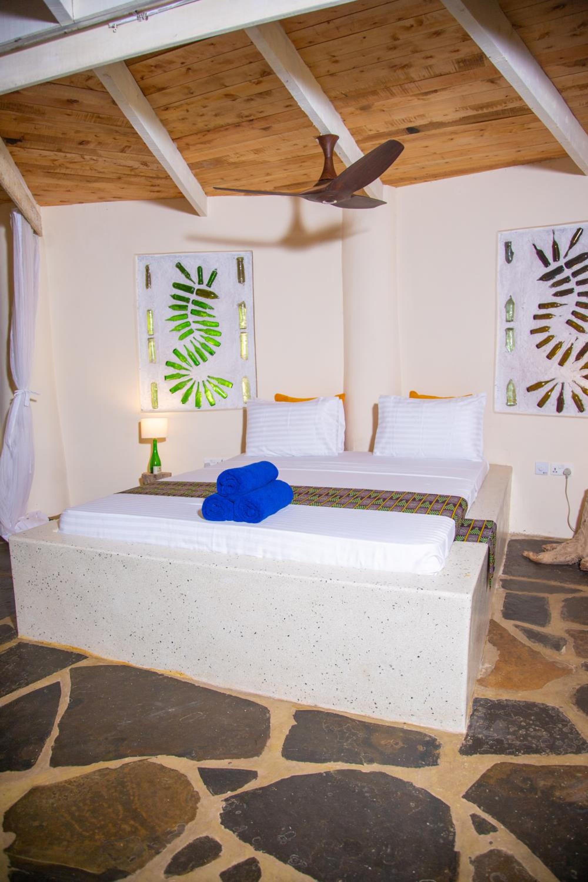 Family Room with Sea View - Photo 1