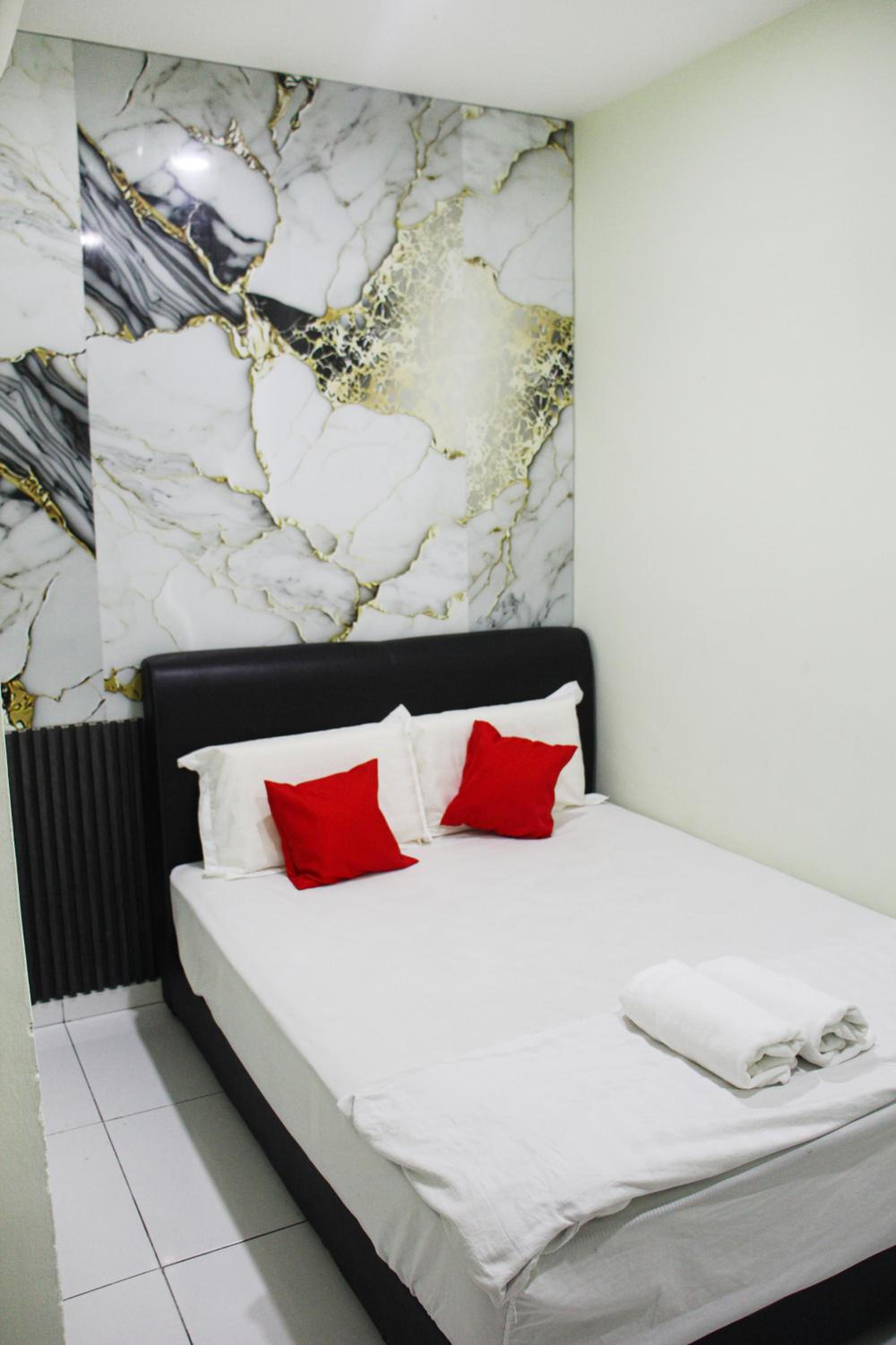 Deluxe Queen Room - Photo 1