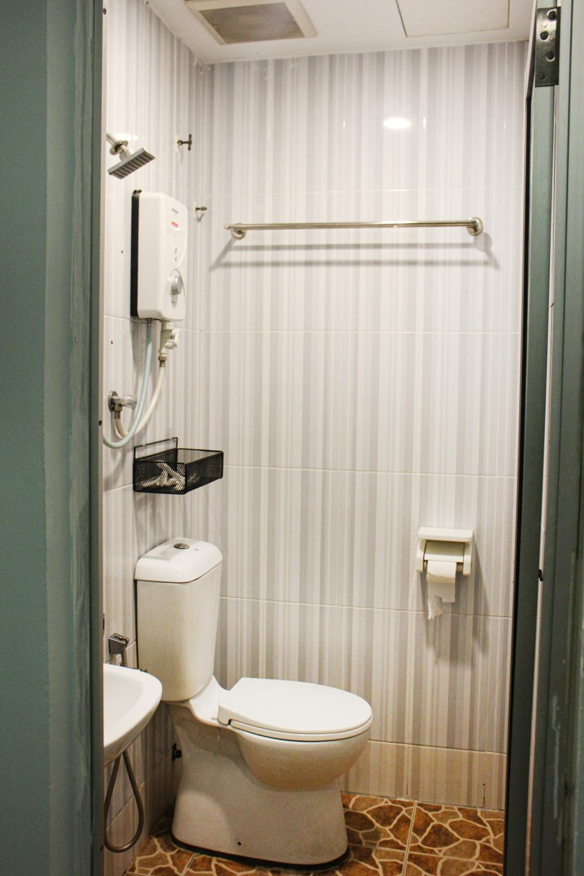 Deluxe Queen Room - Photo 3