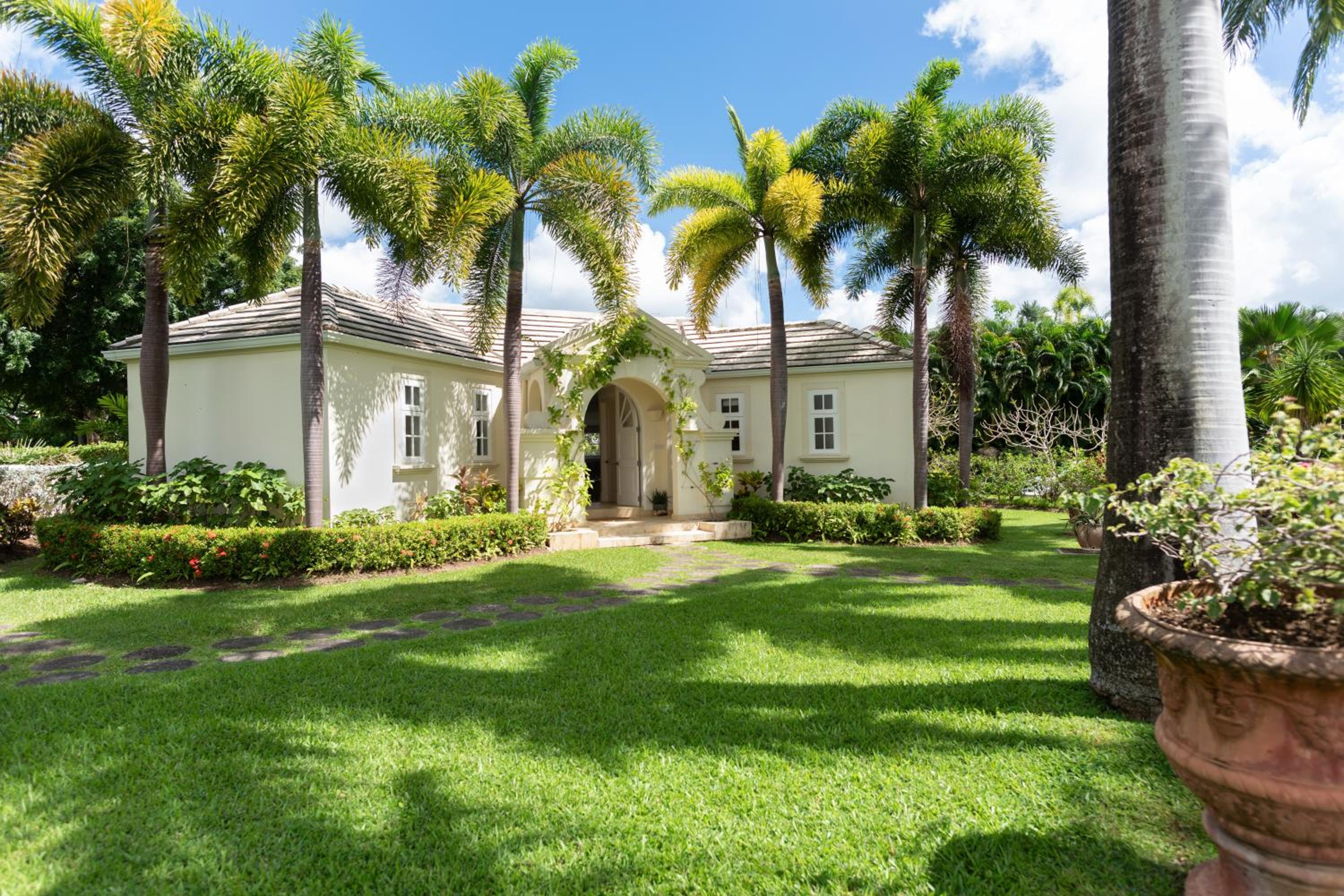 Villa photo 3