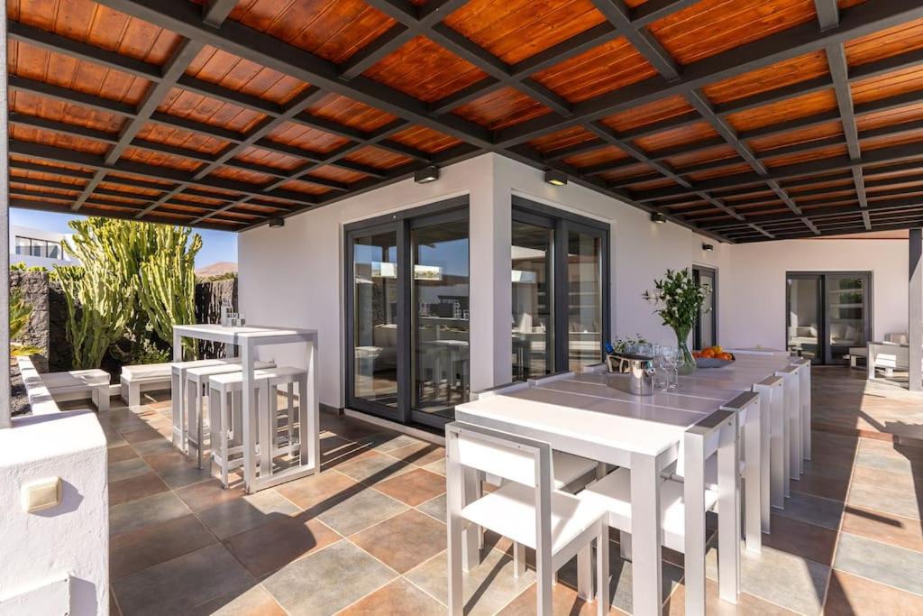 Villa photo 3