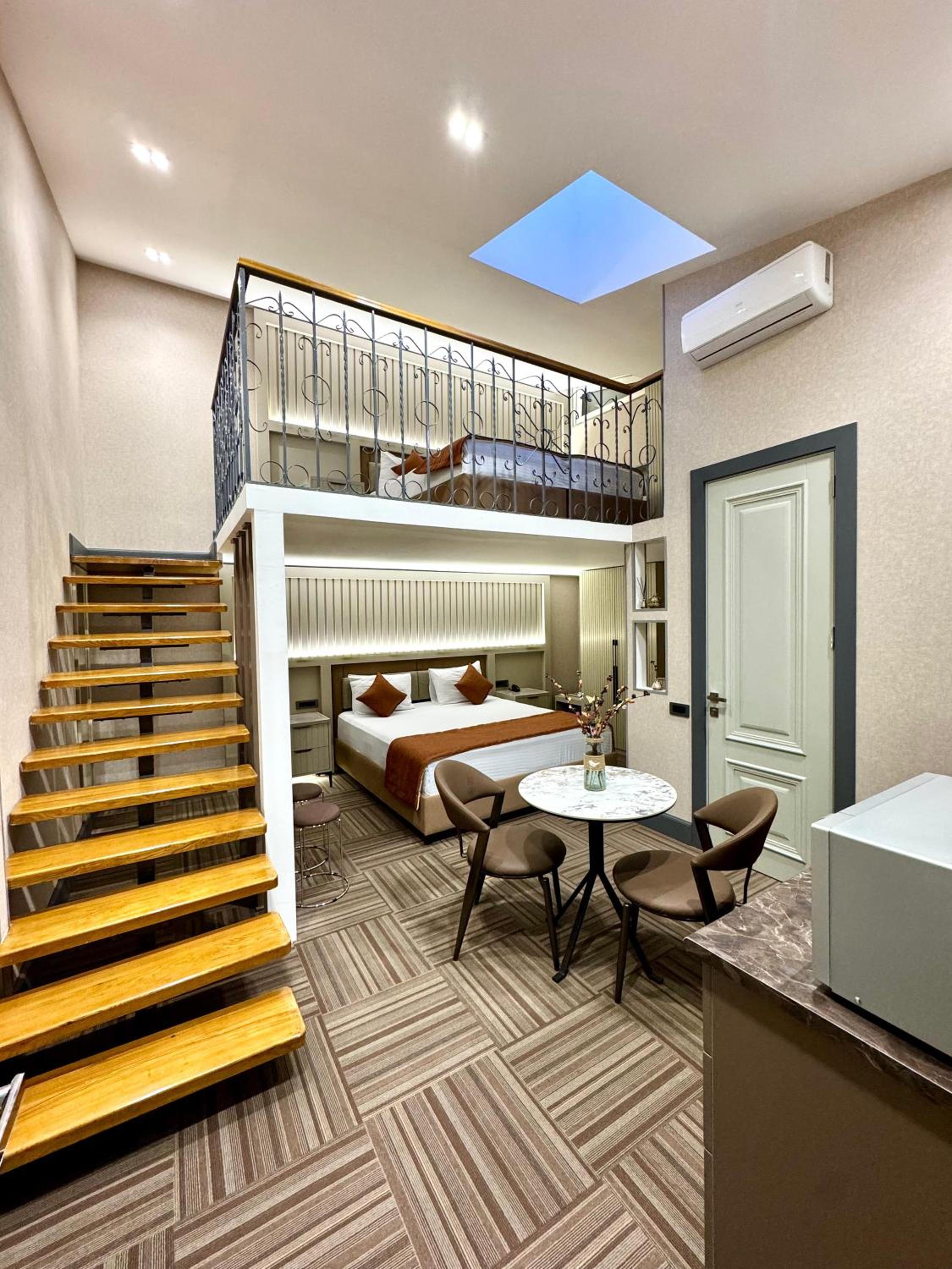 Duplex Quadruple Room photo 2