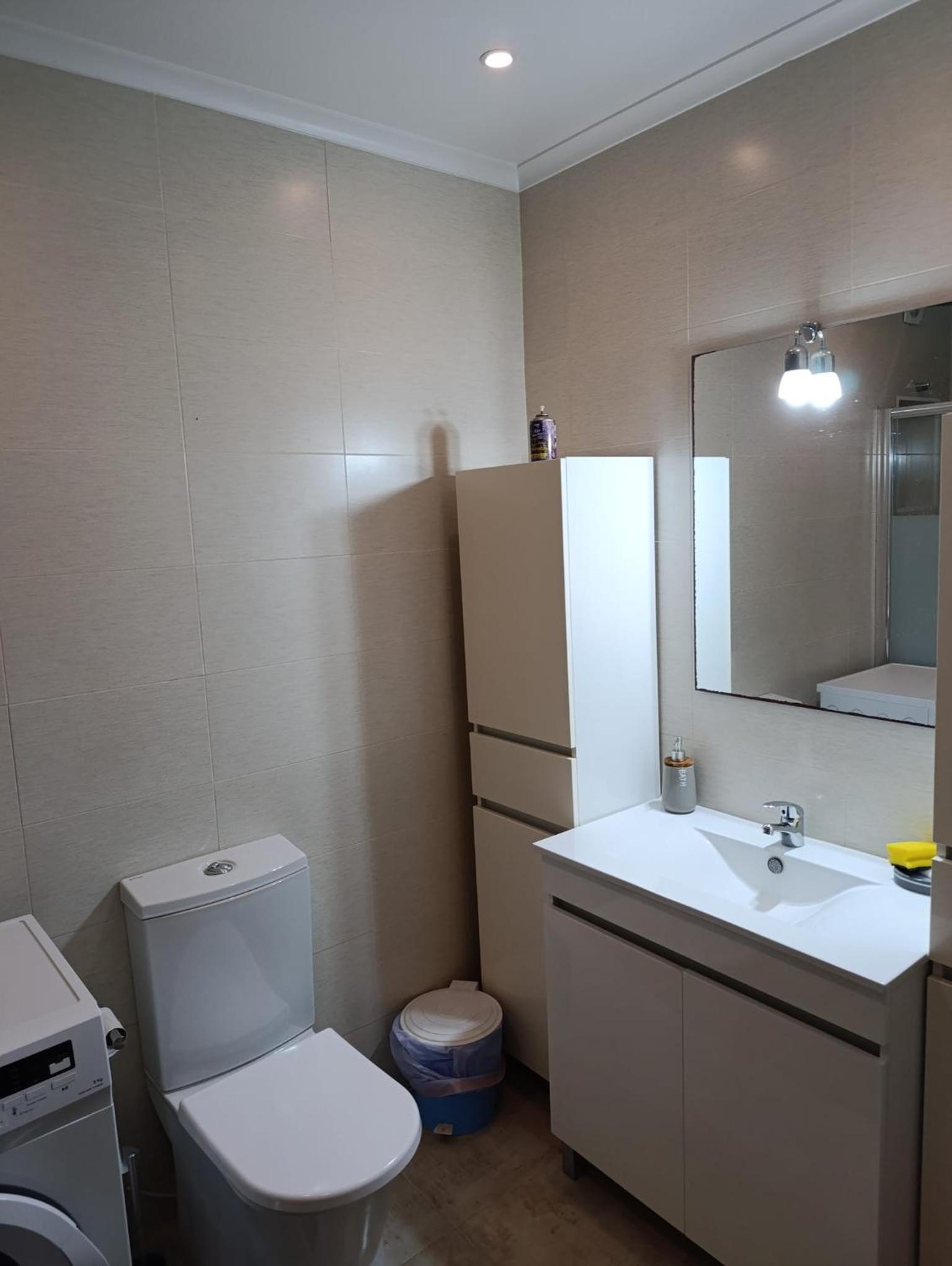 Single Room with Shared Bathroom photo 2