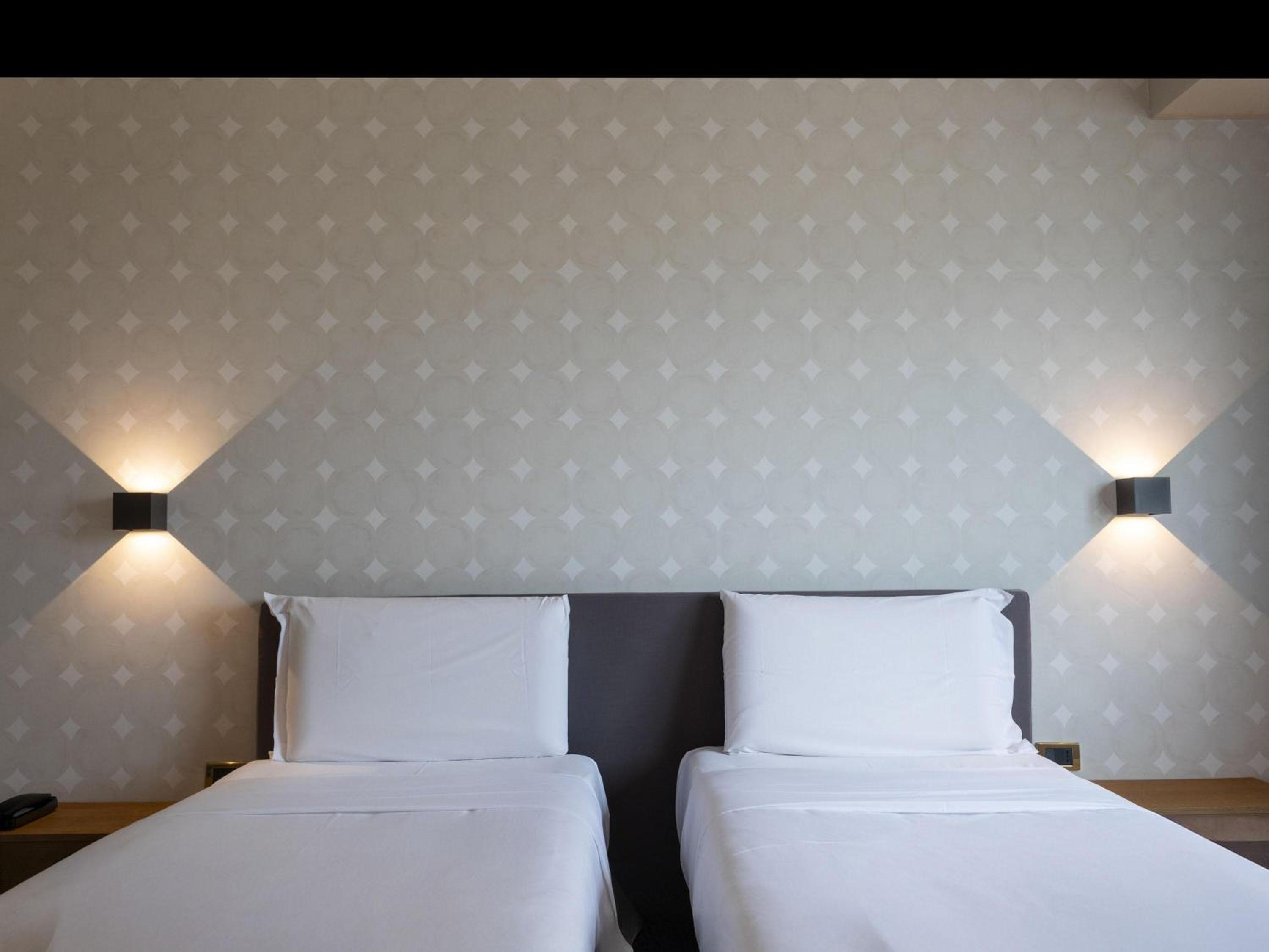 Twin Room - Photo 2