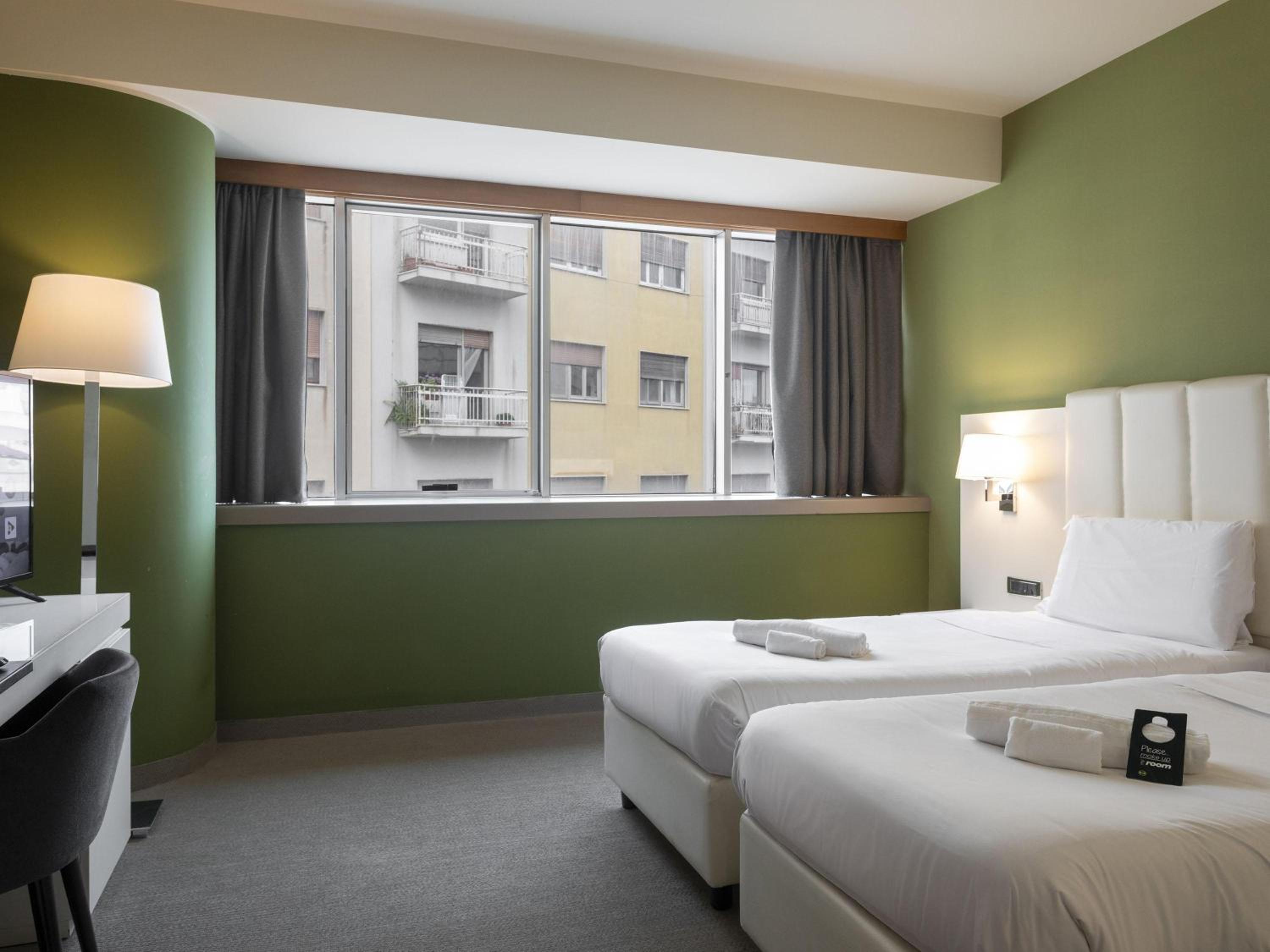Twin Room - Photo 6