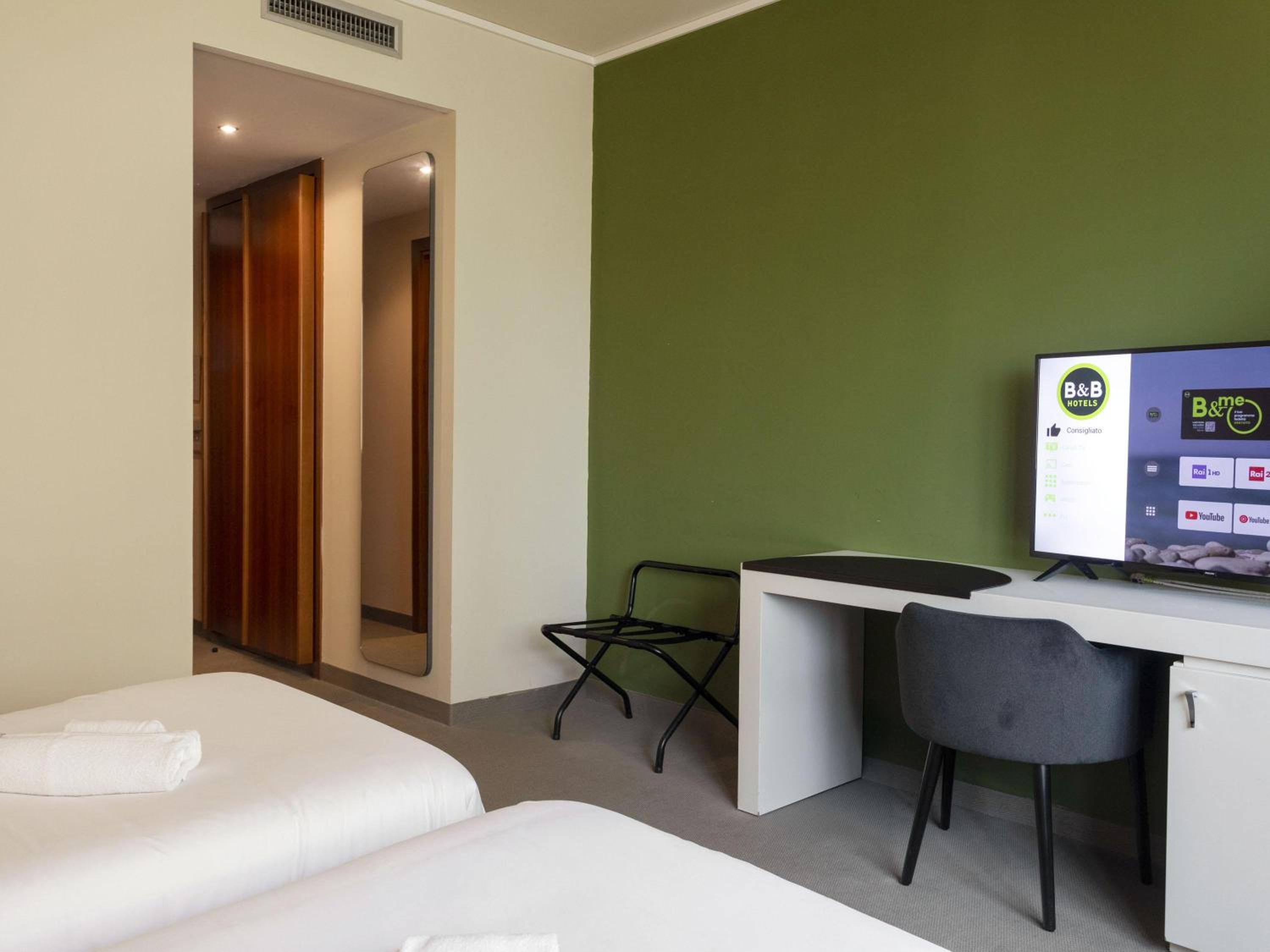 Twin Room - Photo 7