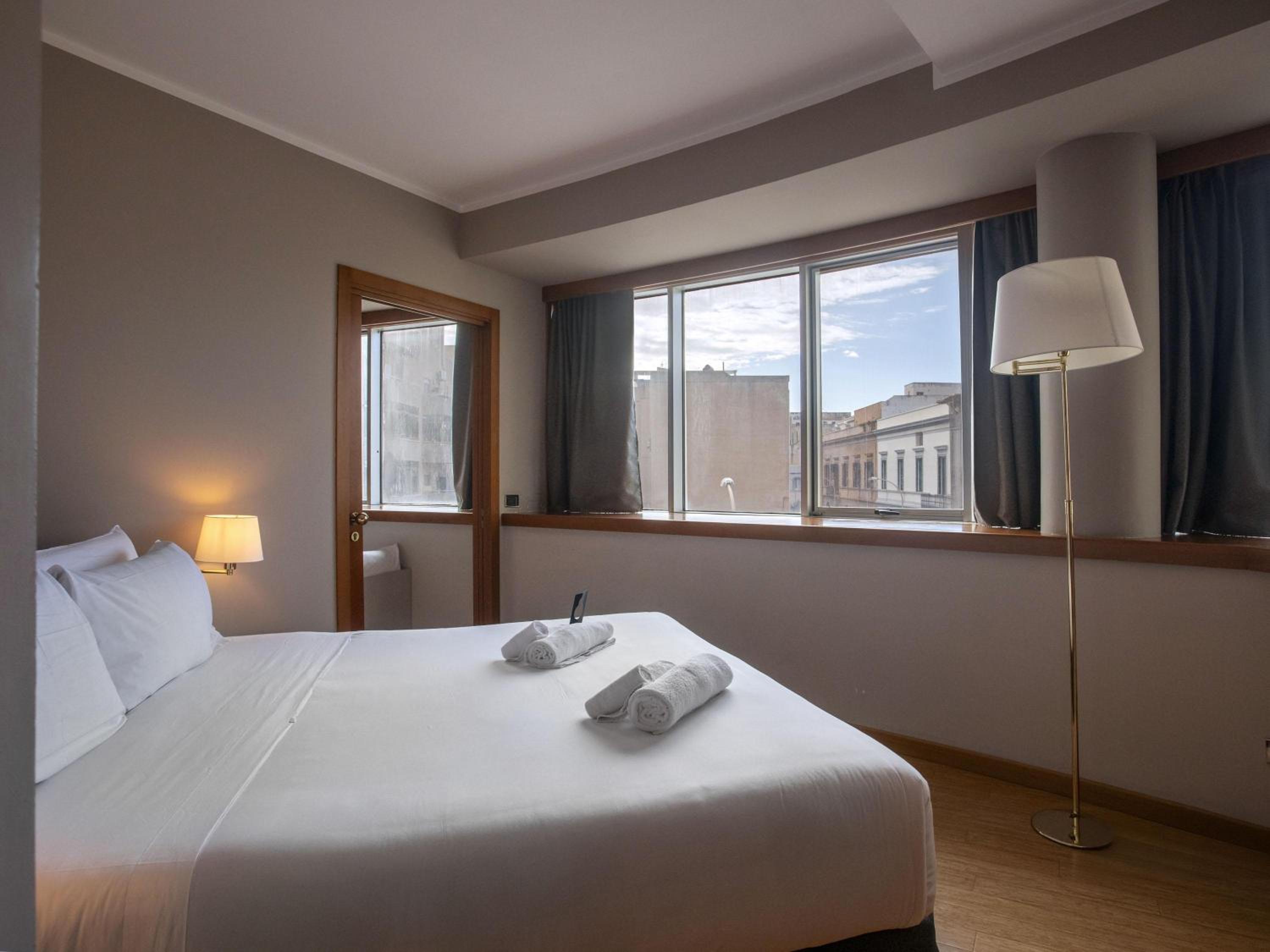 Suite - Photo 3