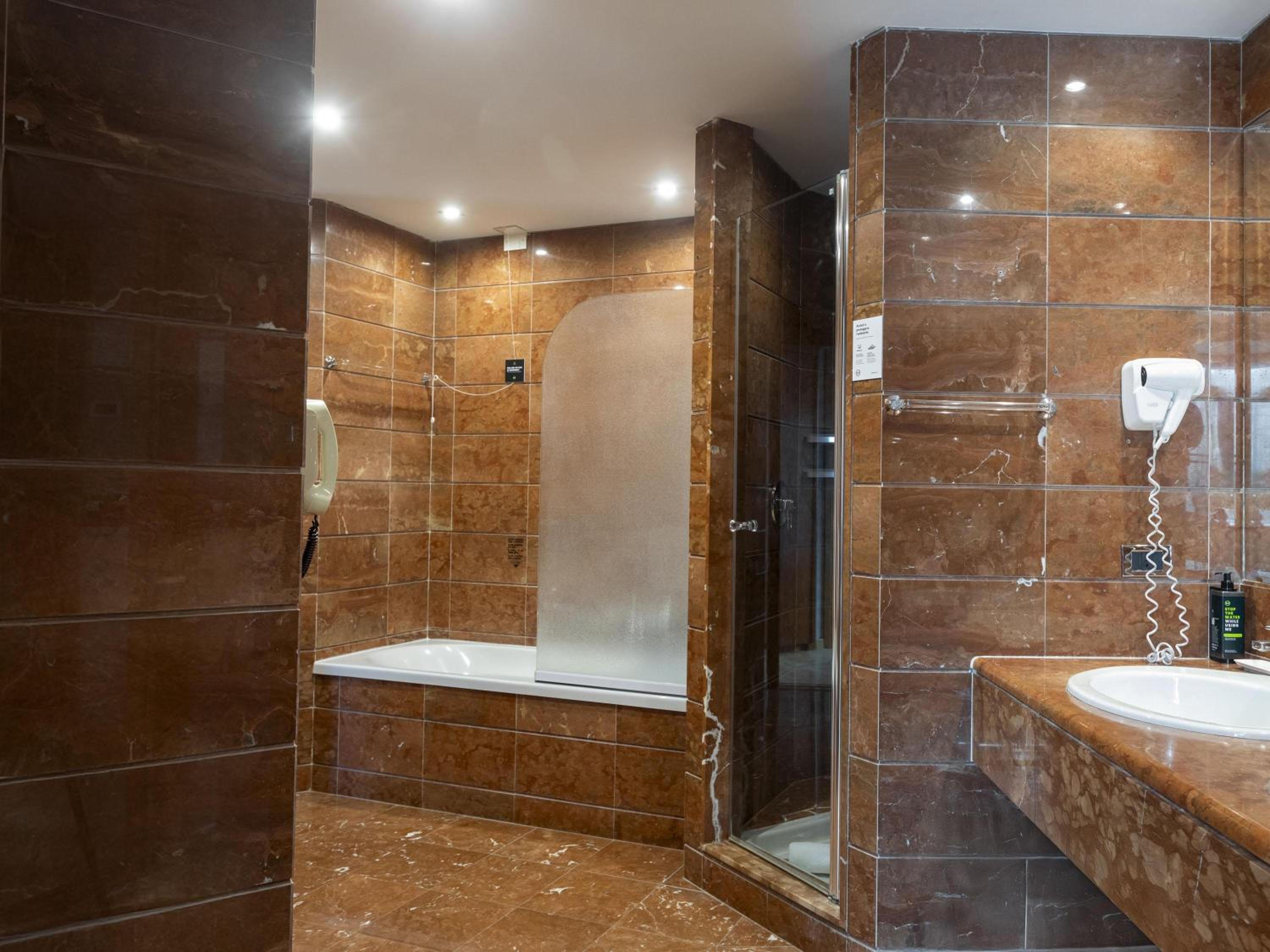 Suite - Photo 2