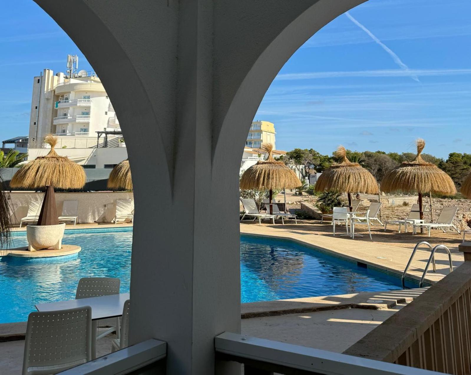 Standard One-Bedroom Apartment with Pool View & Partial Sea View