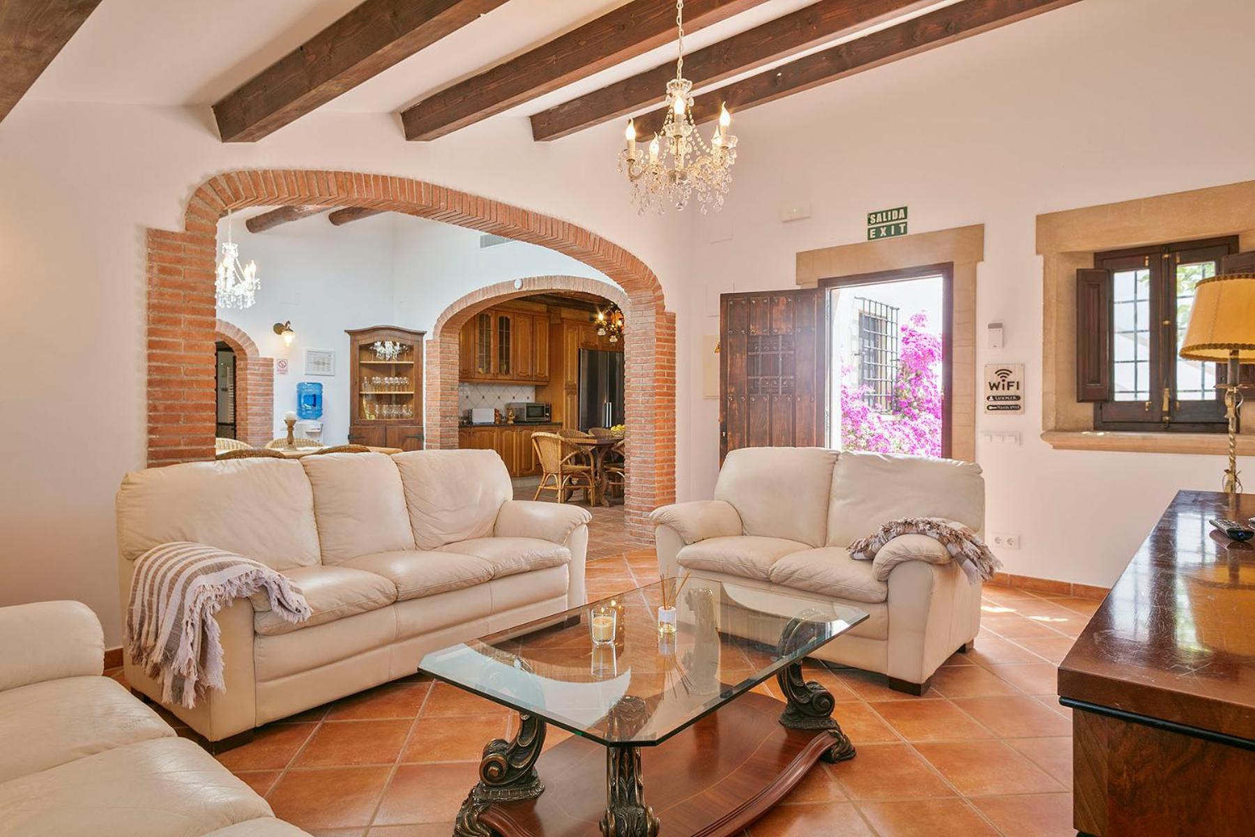 Villa con Vista al Jardín