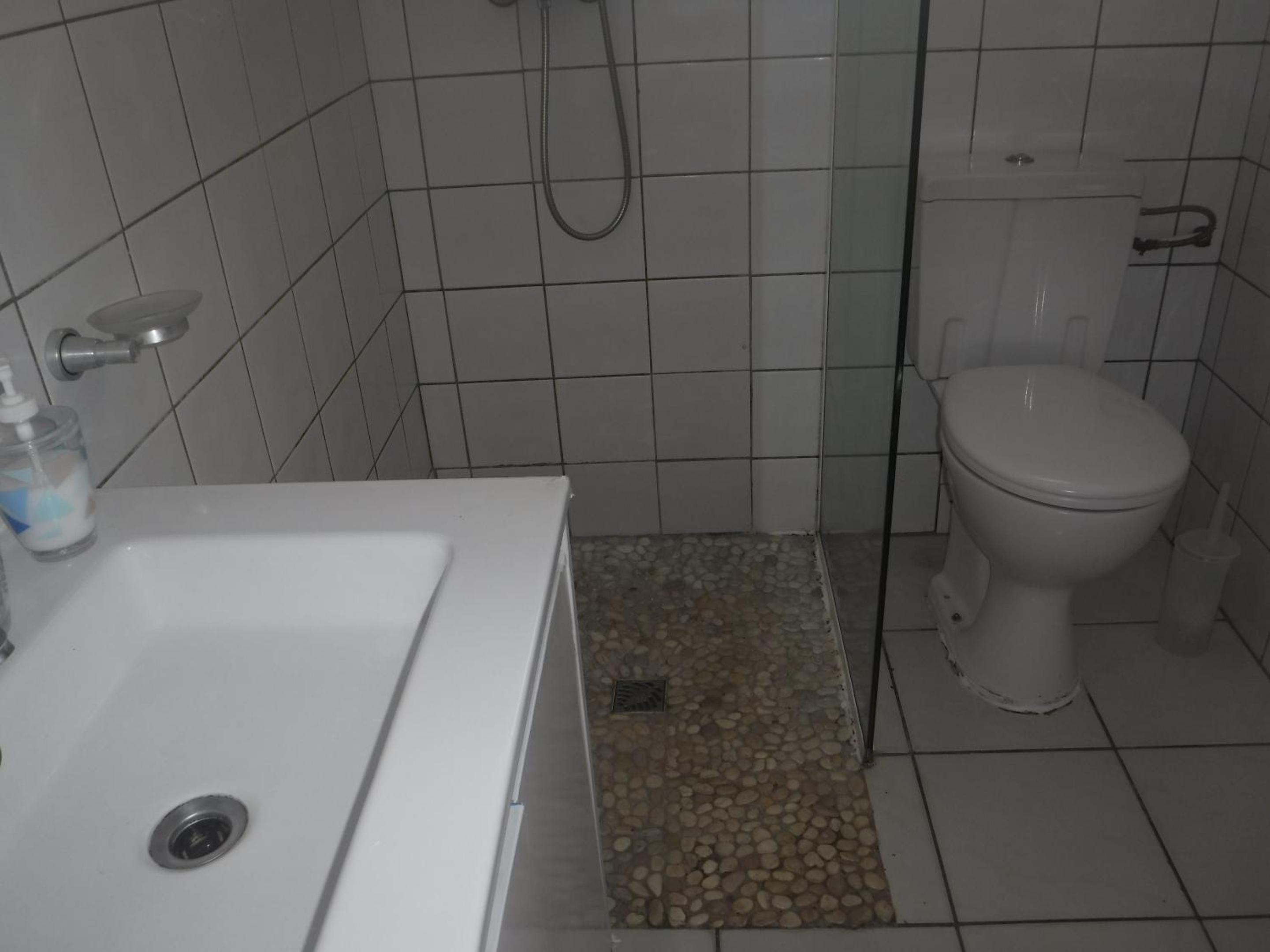 Standard Double Room - Photo 20