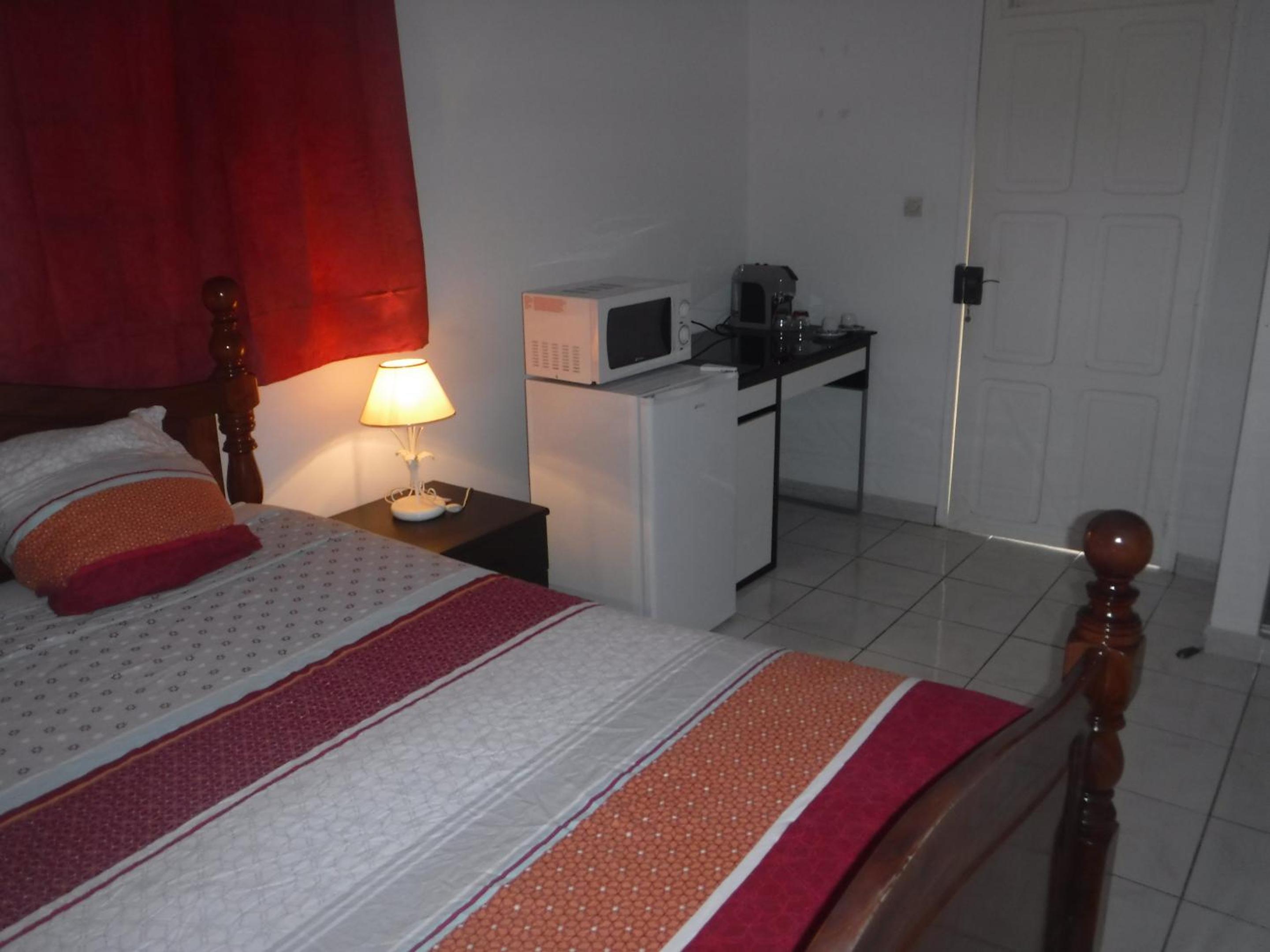Standard Double Room - Photo 17