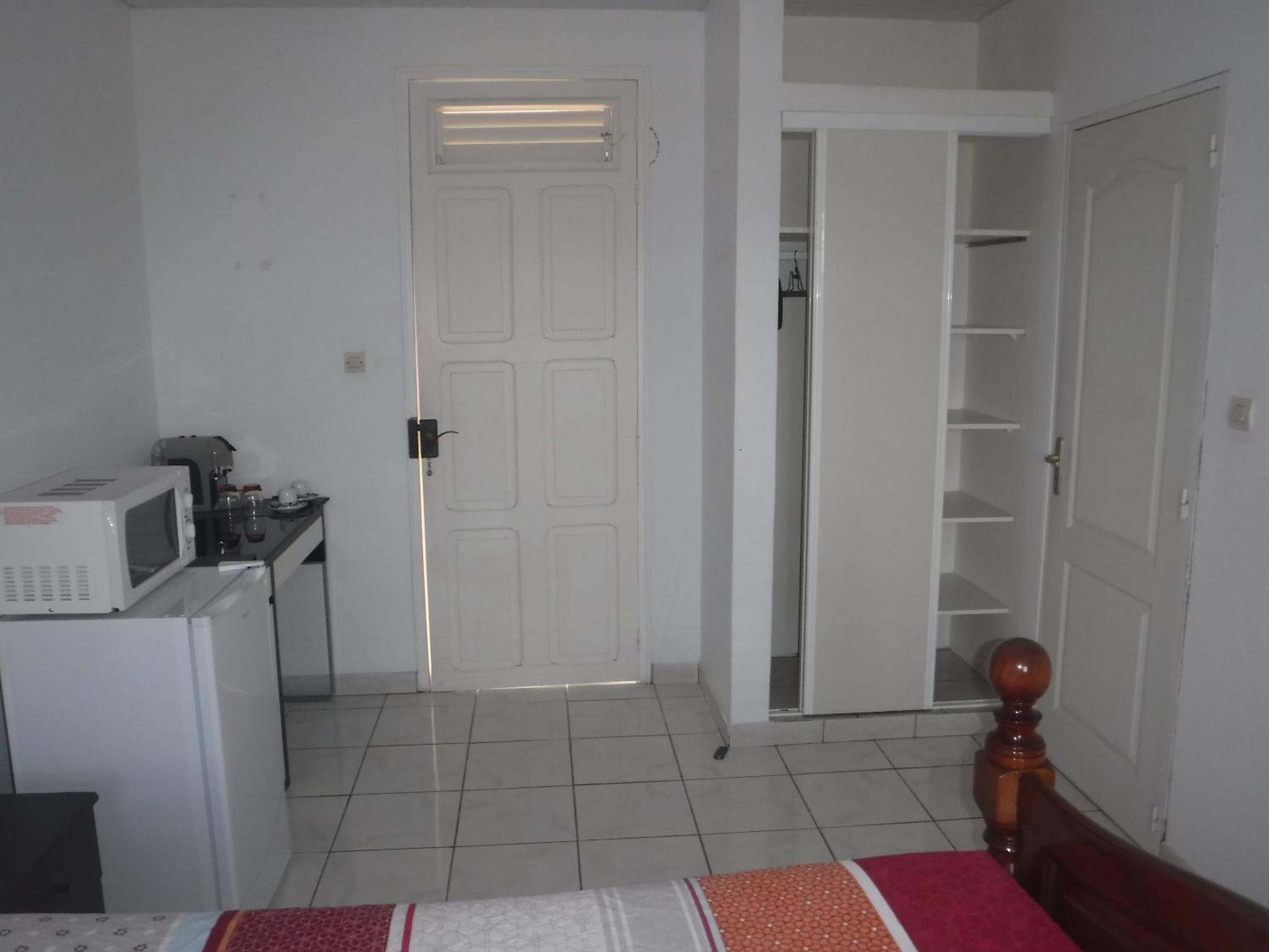 Standard Double Room - Photo 6