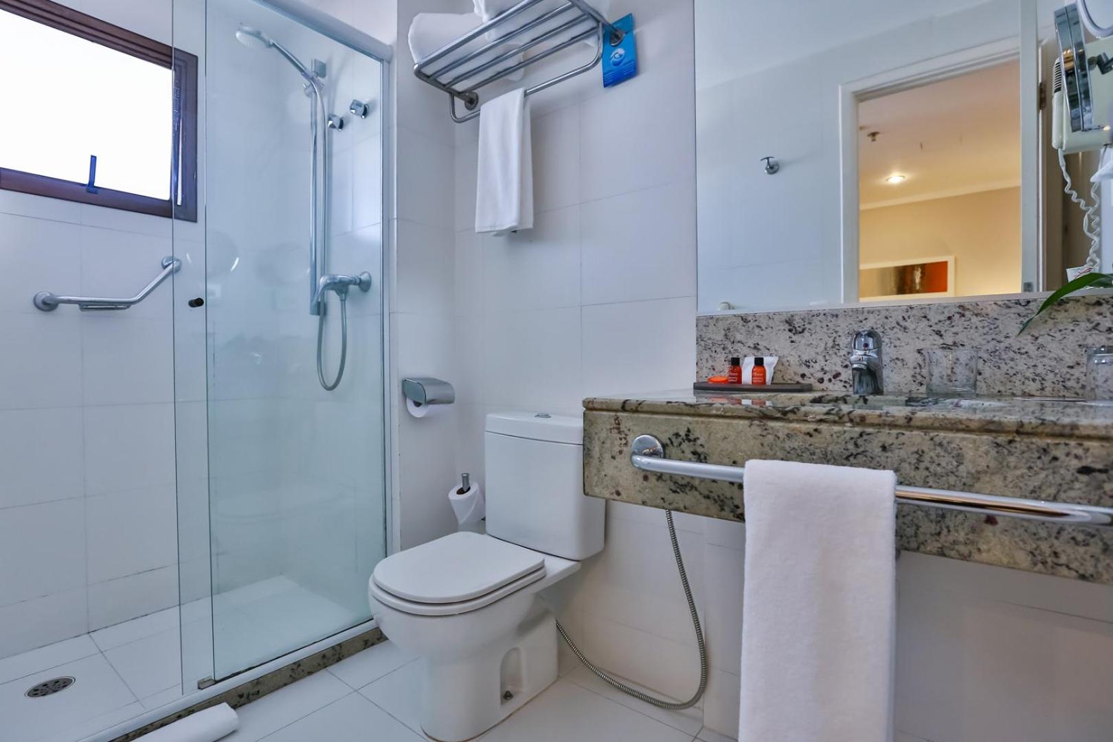 Superior Double Room thumbnail 5