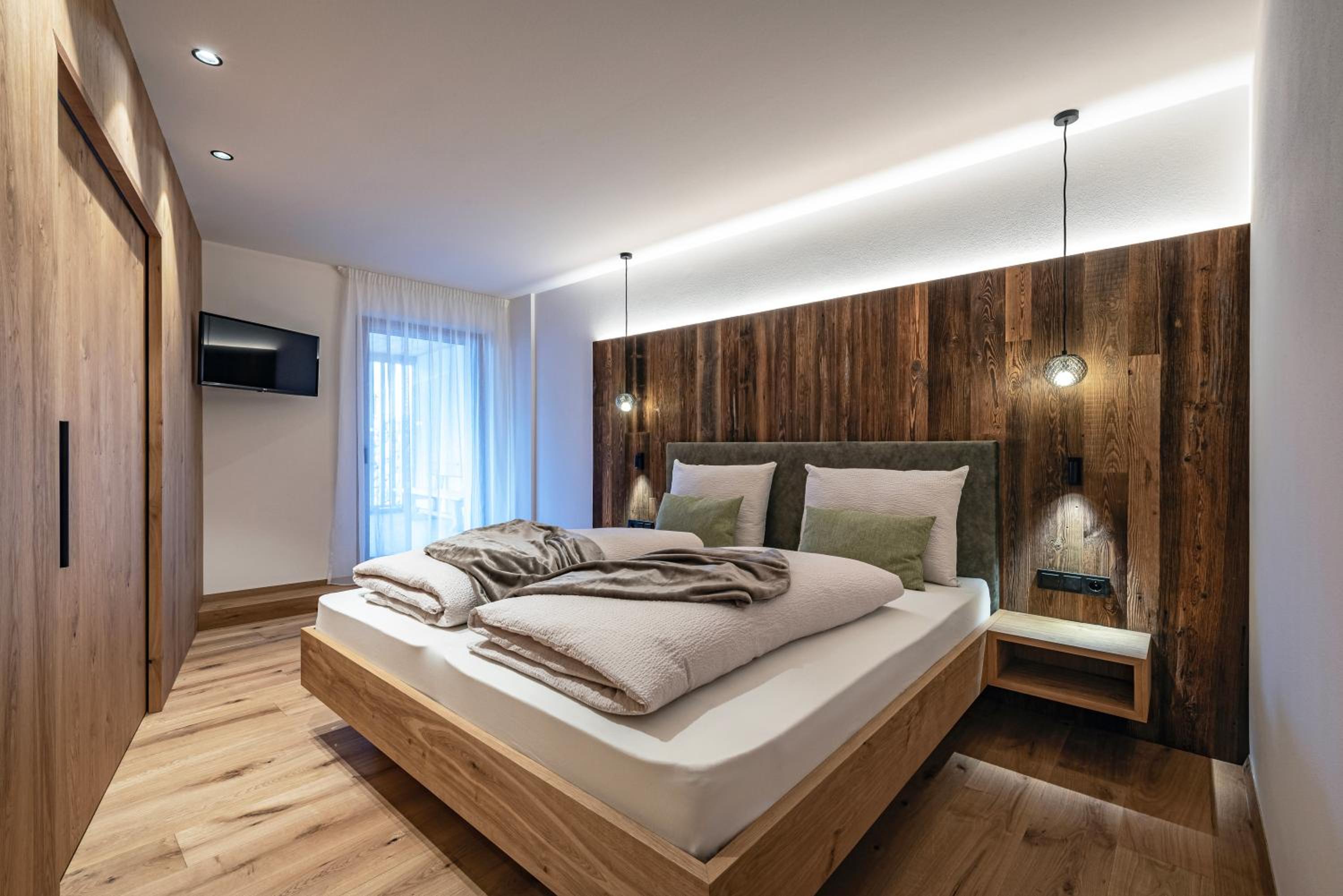 One-Bedroom Apartment with Garden View