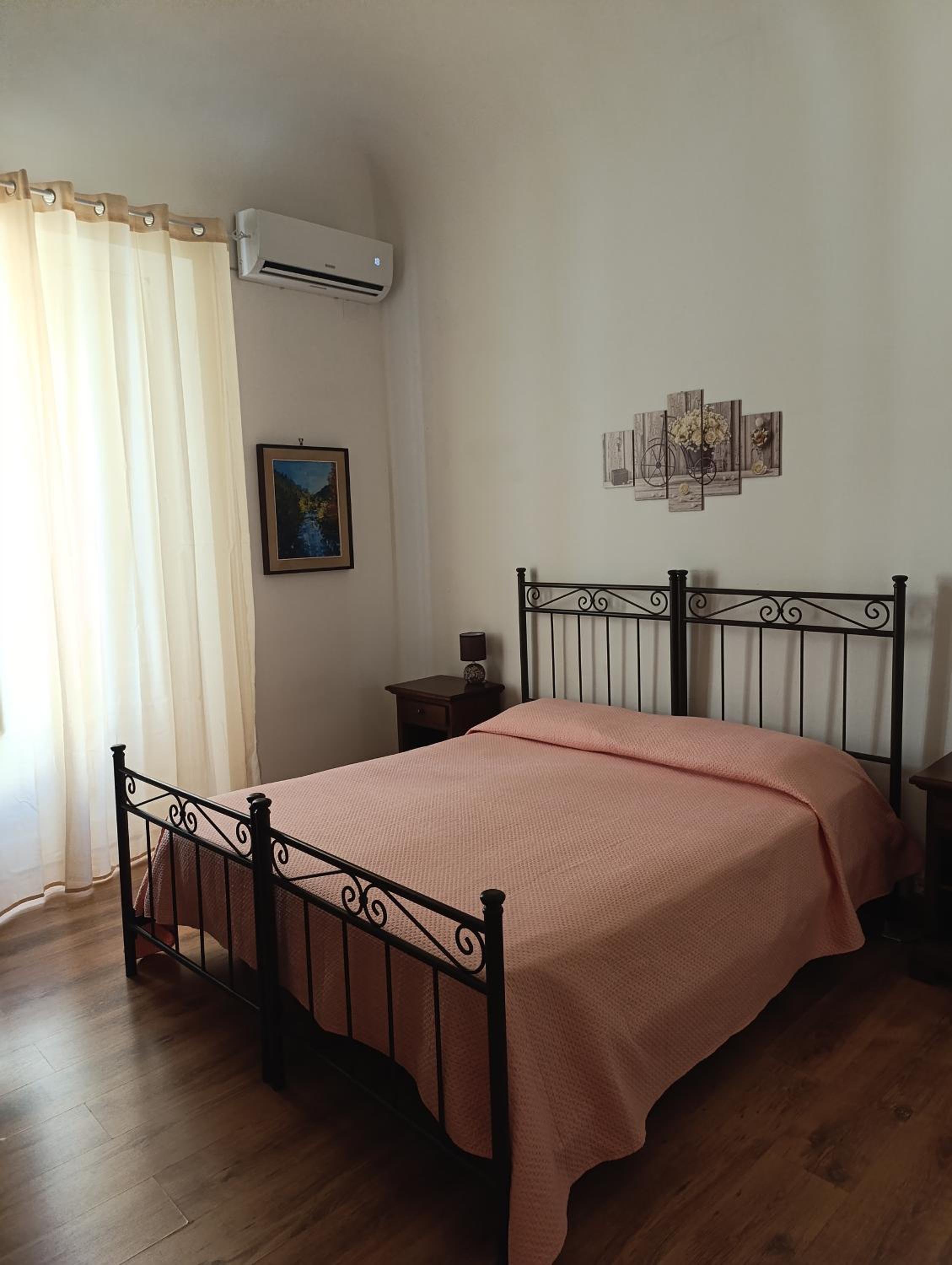 Double Room with Private Bathroom photo 1