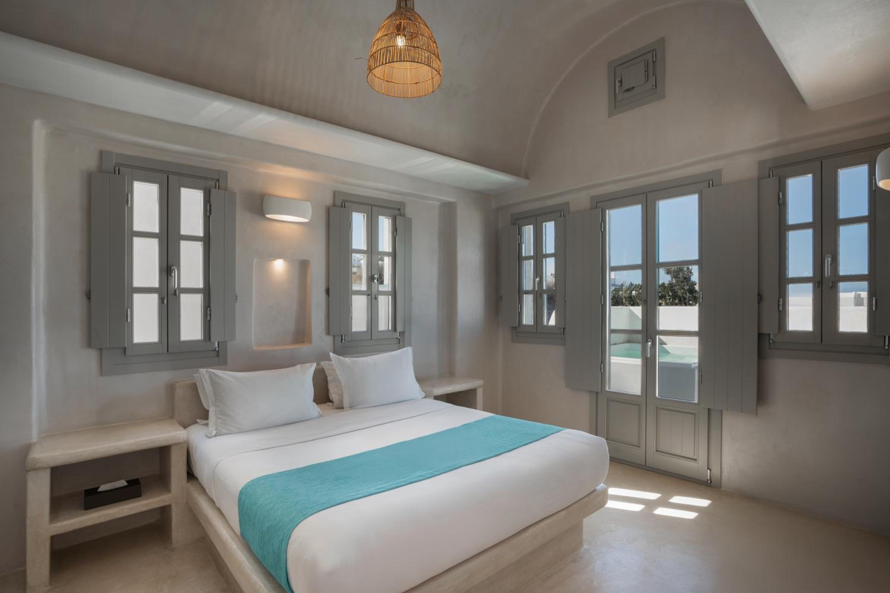 Superior Suite with Sea View and Outdoor Hot tub - Photo 1