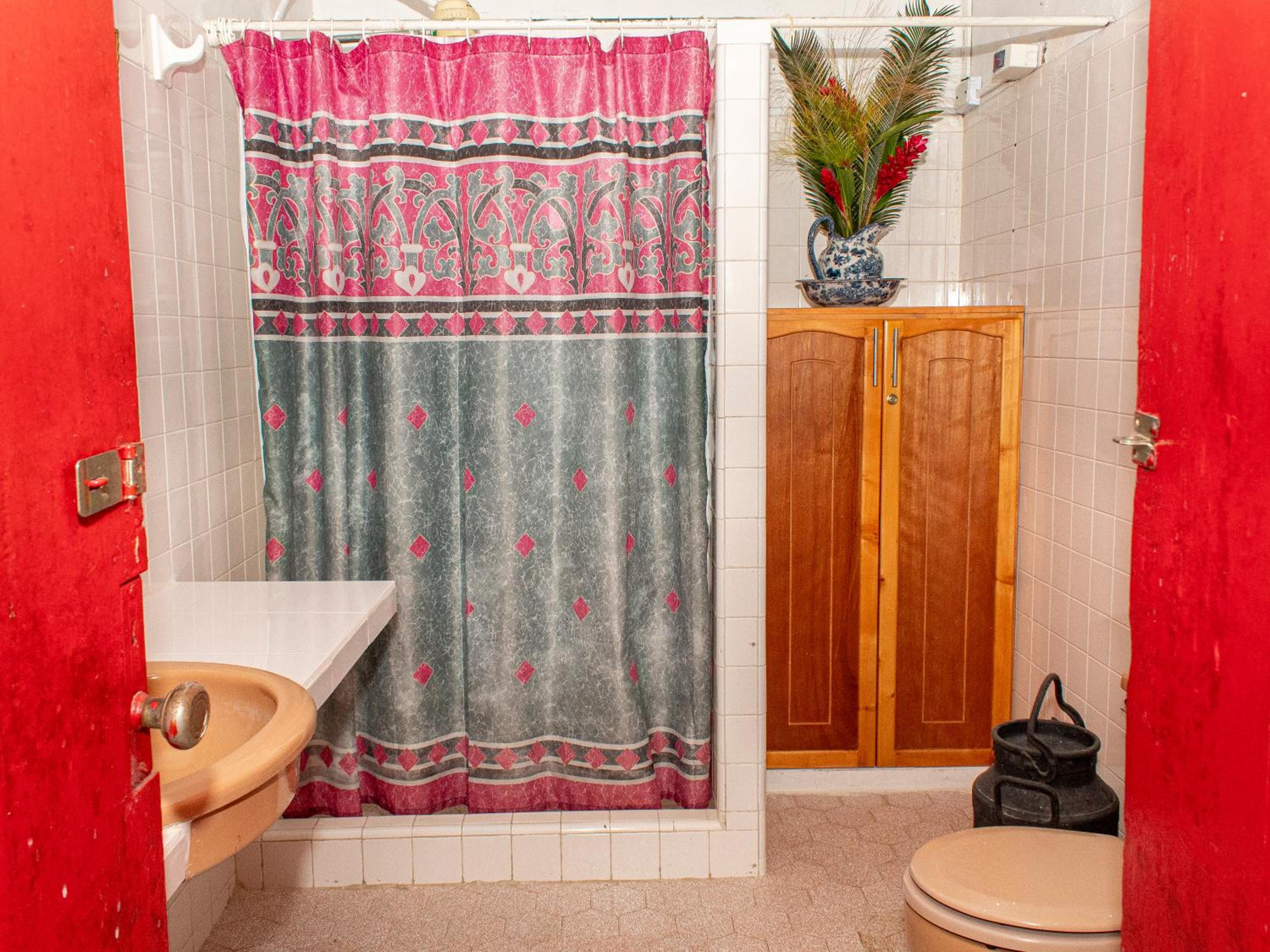 Standard Single Room With Shared Bathroom photo 3