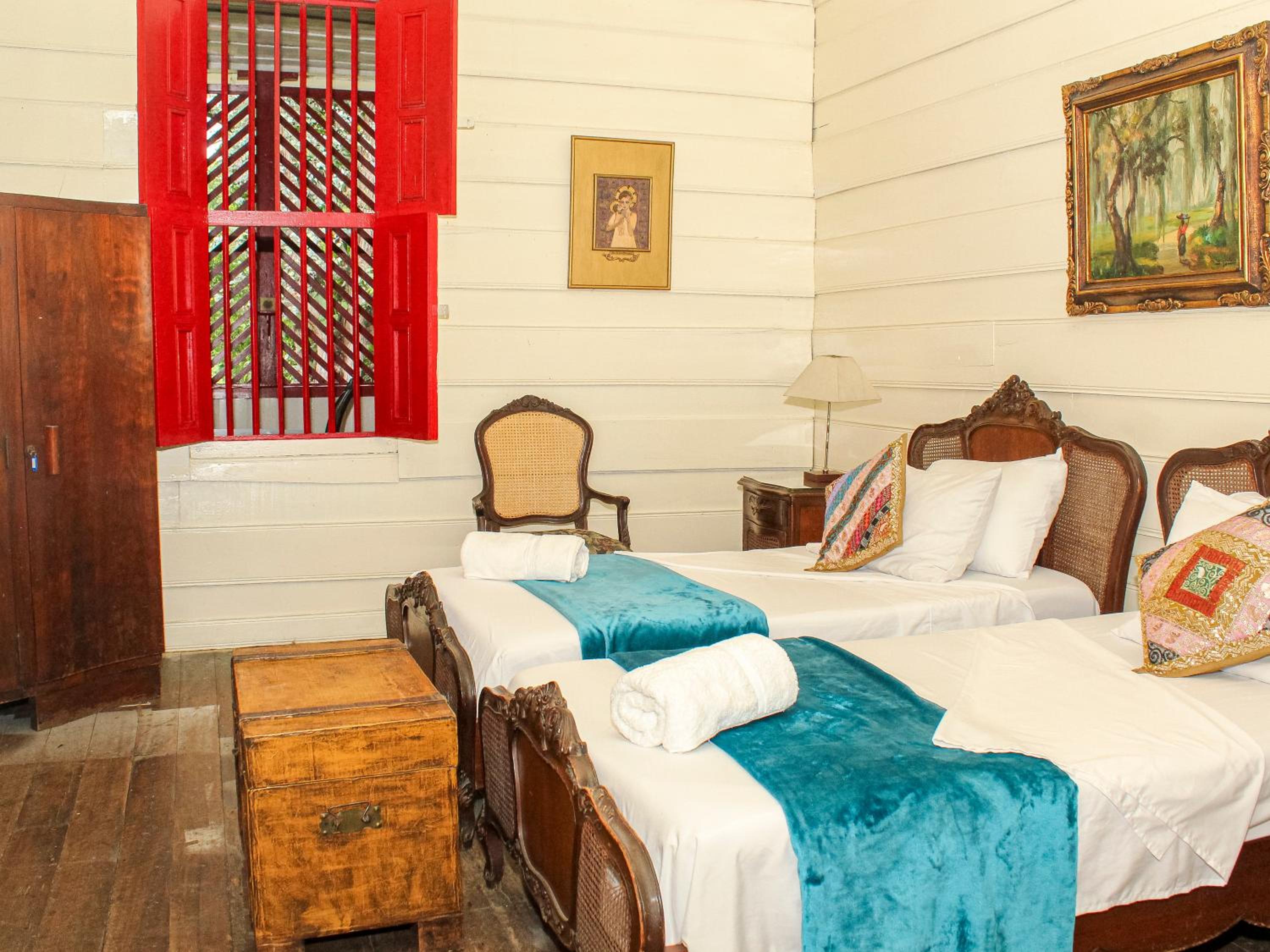 Double Room With Shared Bathroom photo 2
