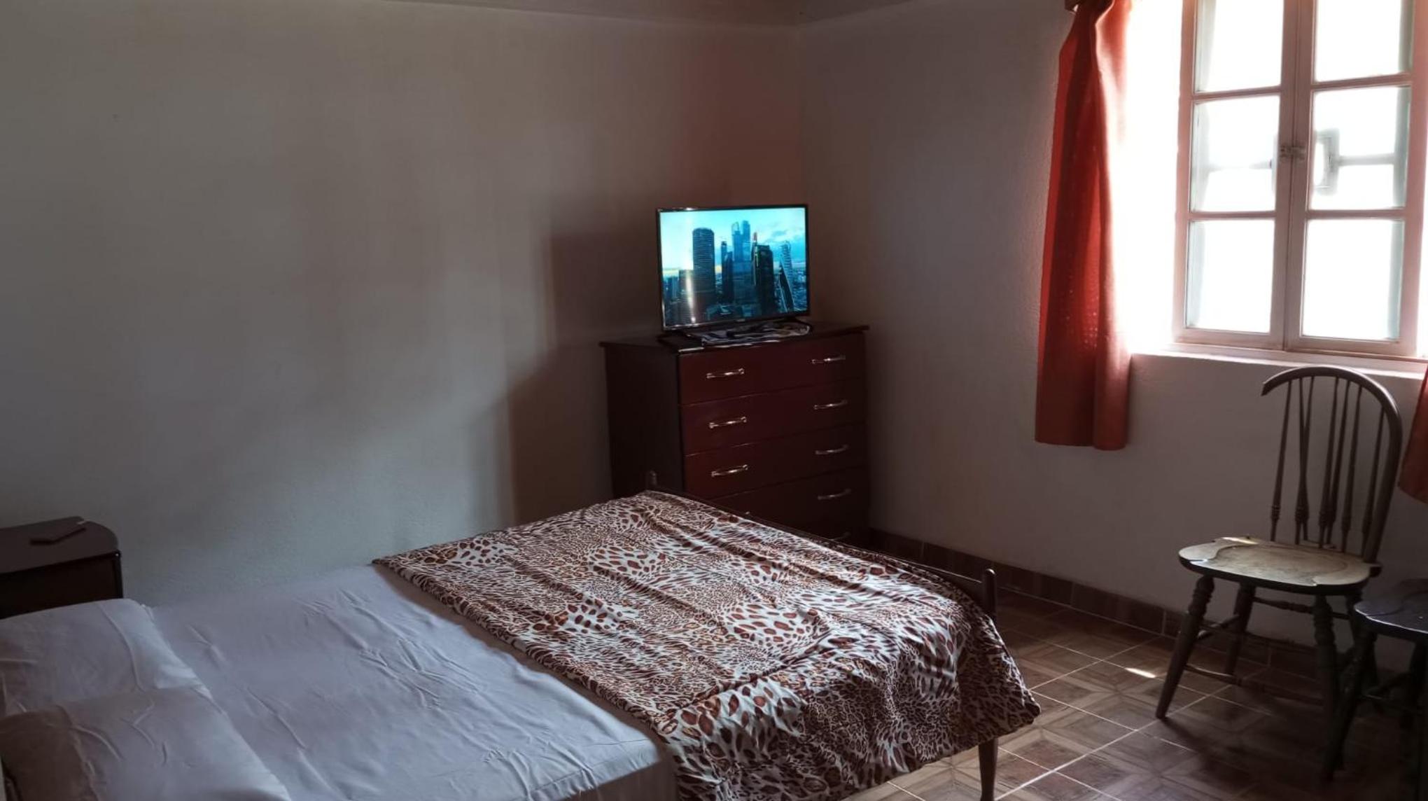 Three-Bedroom House photo 3