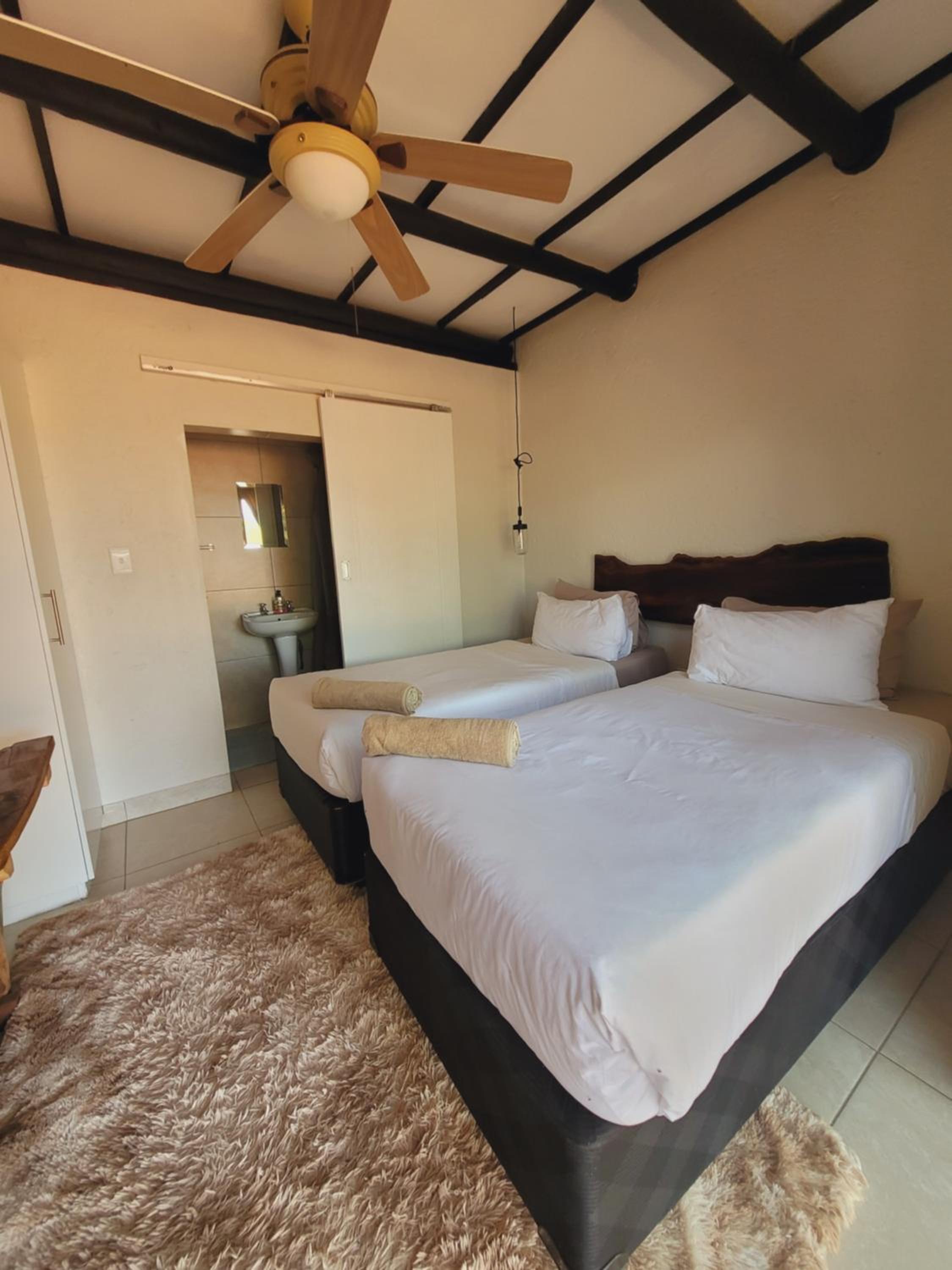 Deluxe Double or Twin Room photo 3