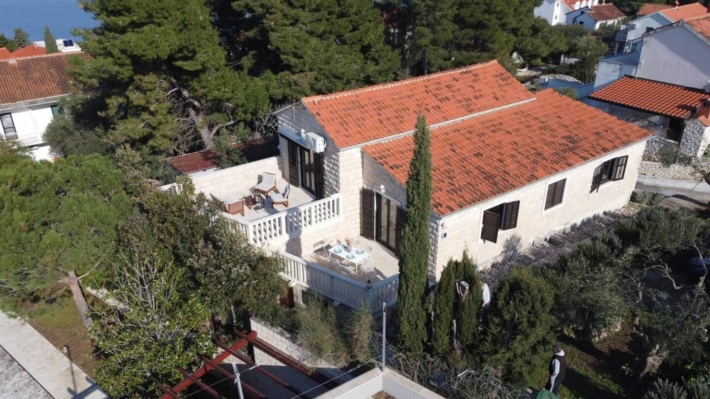 Villa photo 3