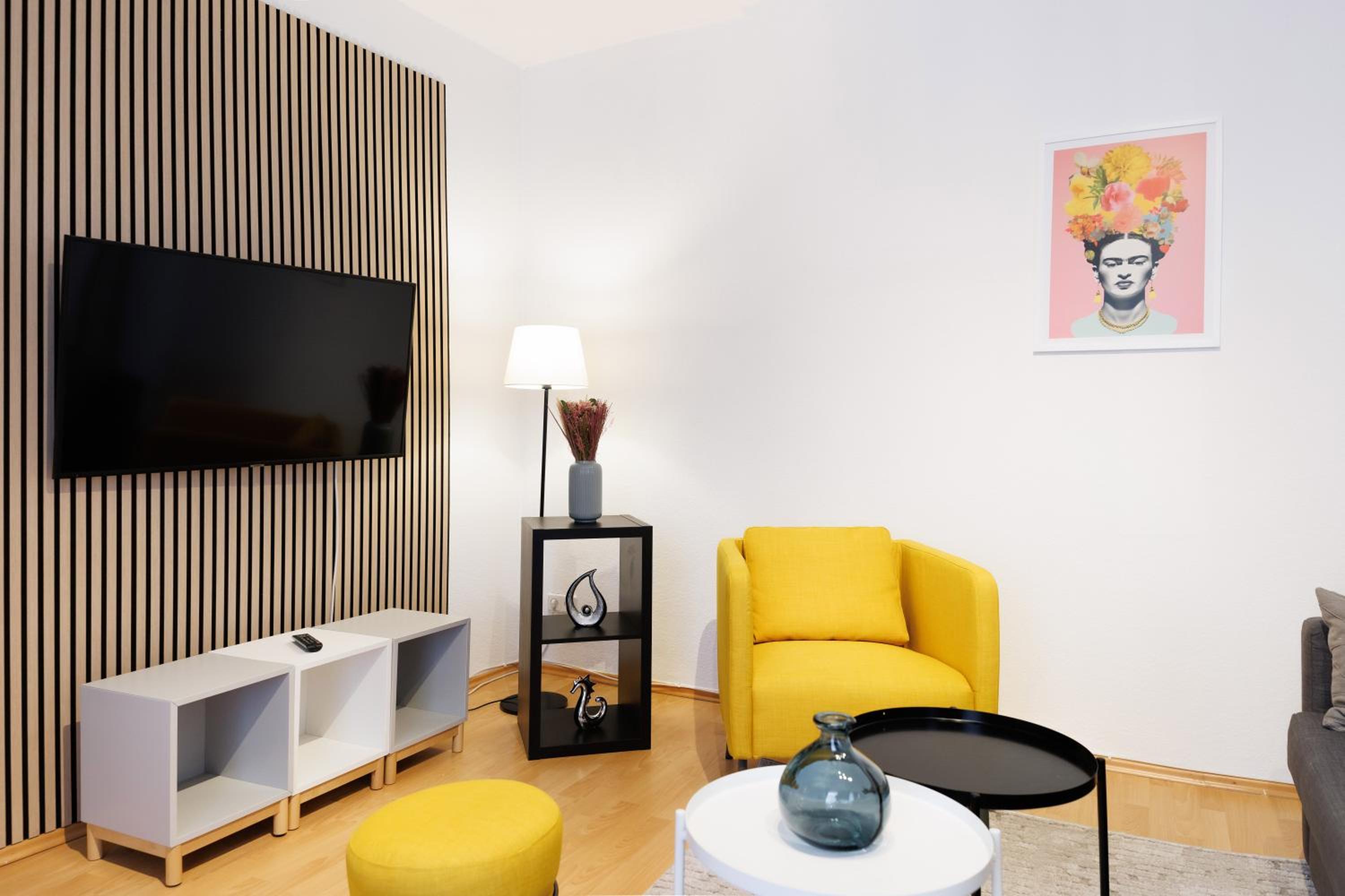 Three-Bedroom Apartment - High Floor photo 3