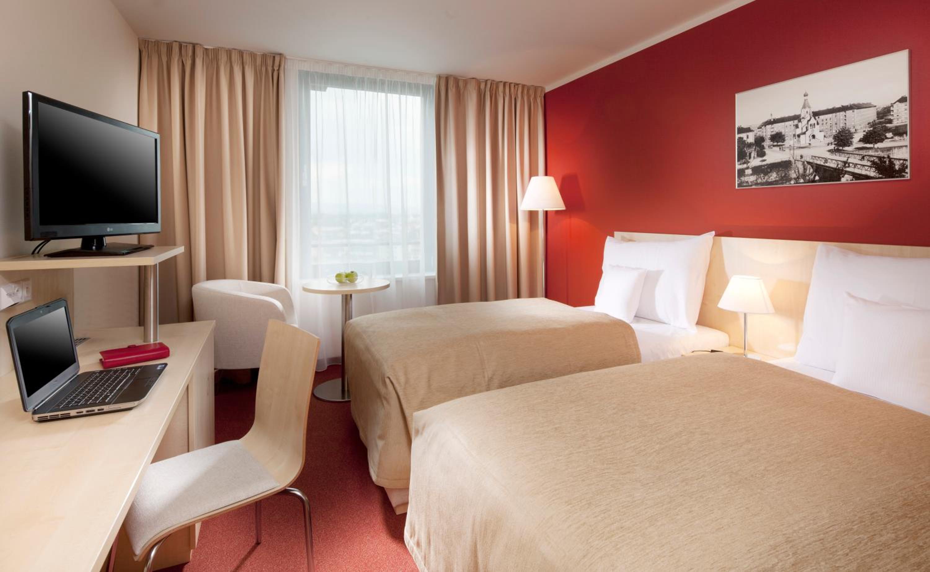 Standard Twin Room - Photo 1