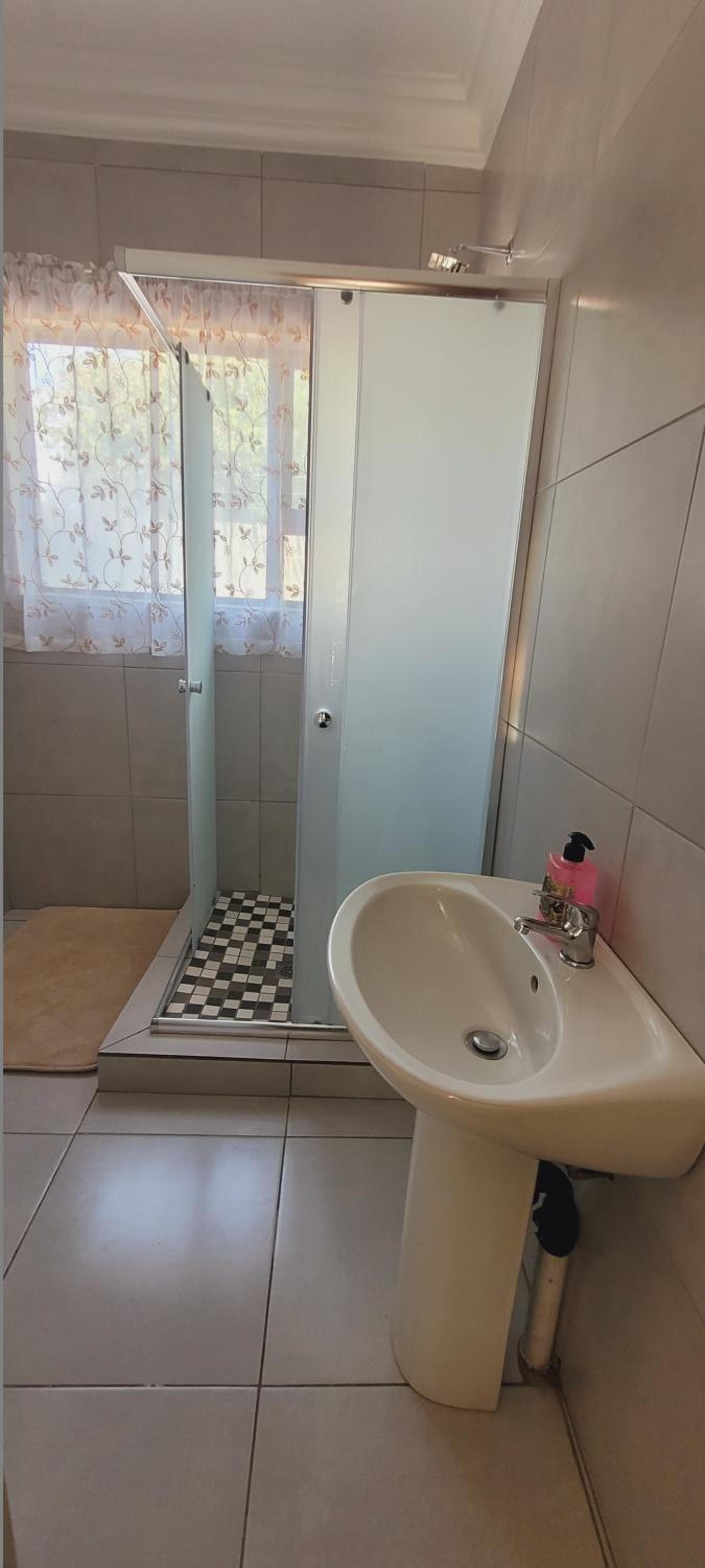 Deluxe Single Room photo 3