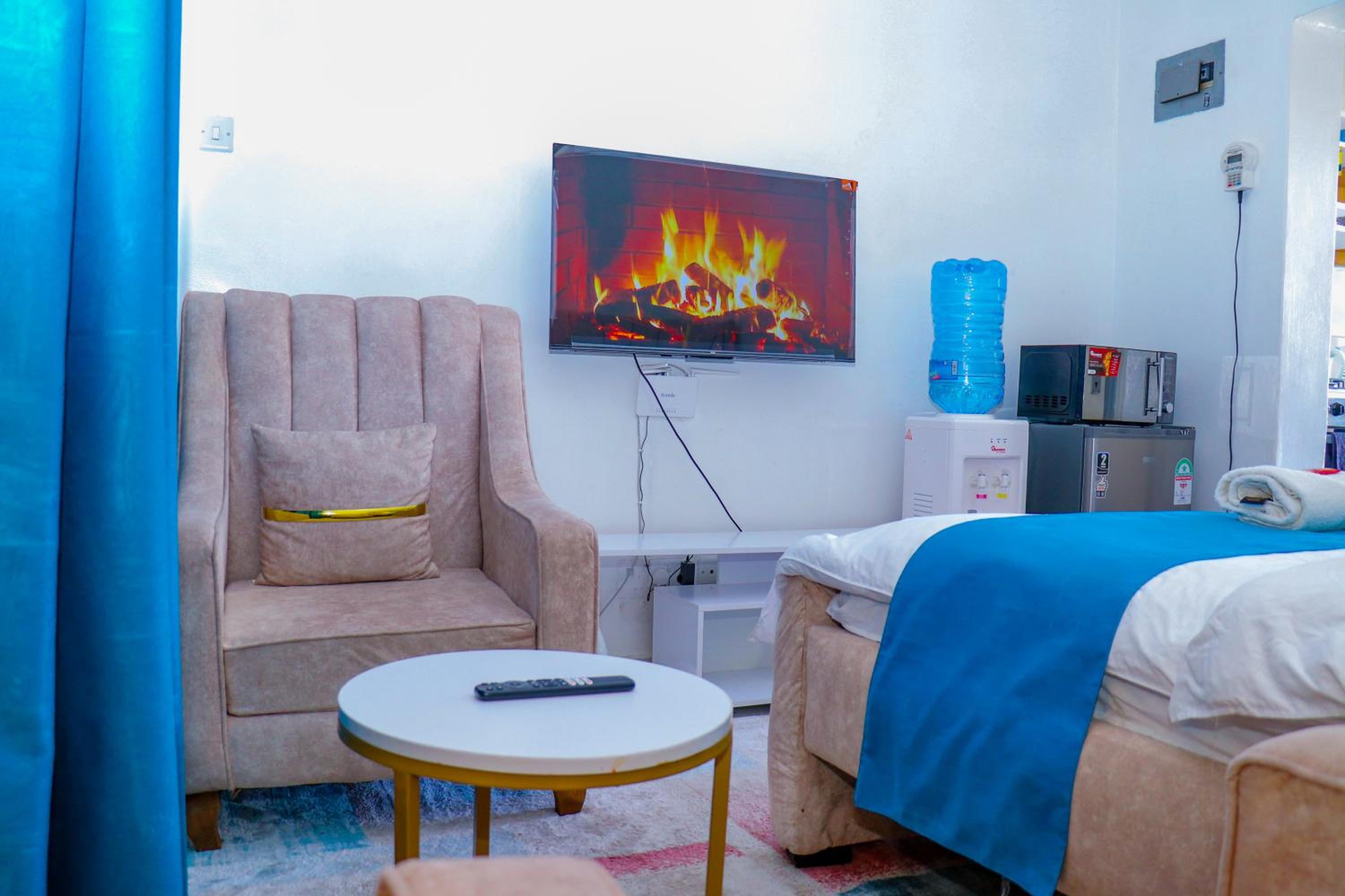 Studio Apartment photo 1
