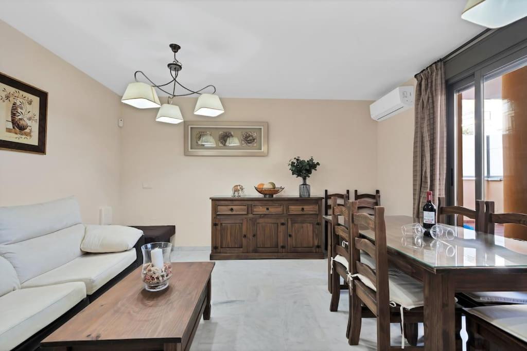Apartamento de Dos Habitaciones con Terraza
