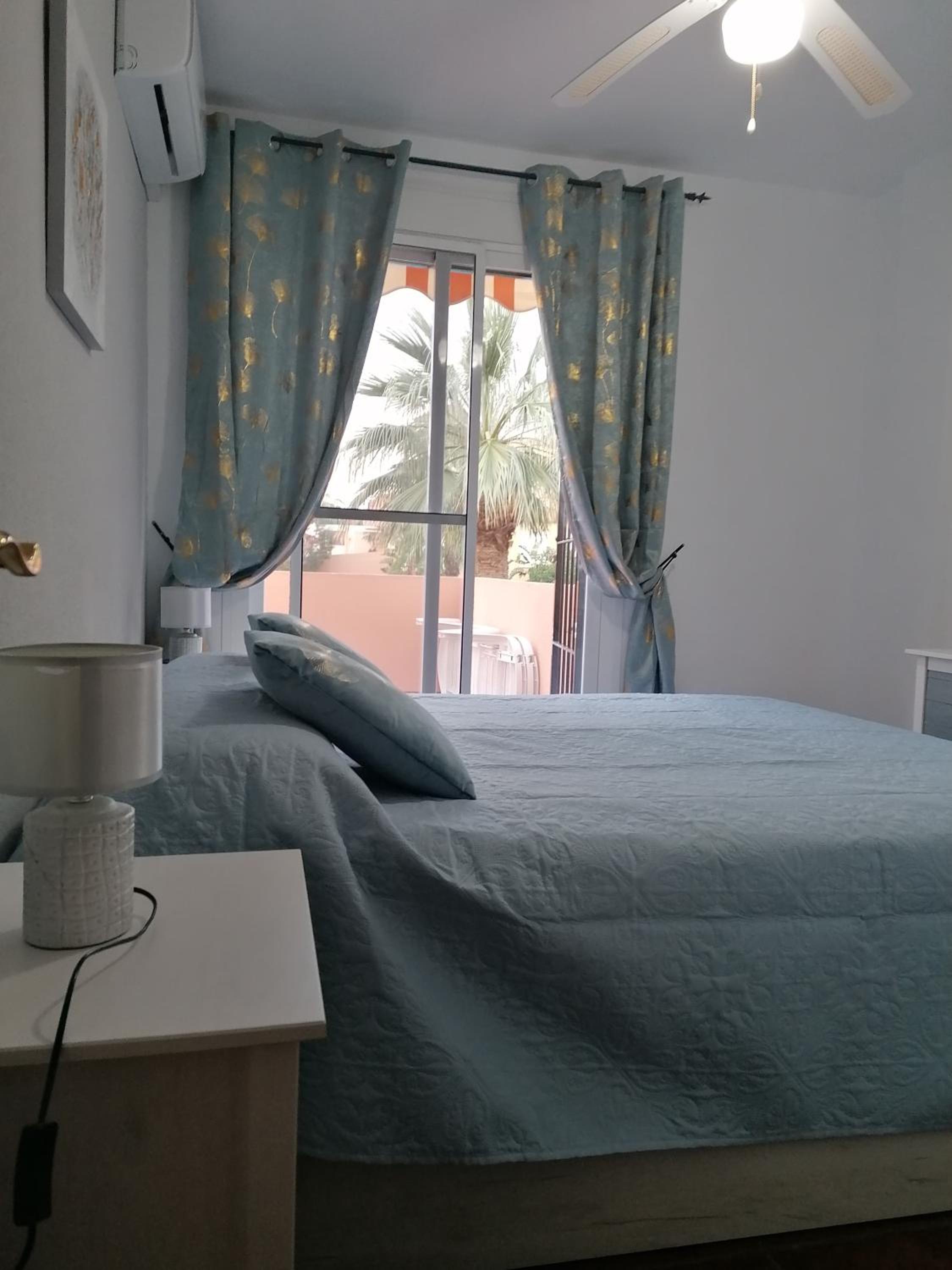 One-Bedroom Apartment photo 3