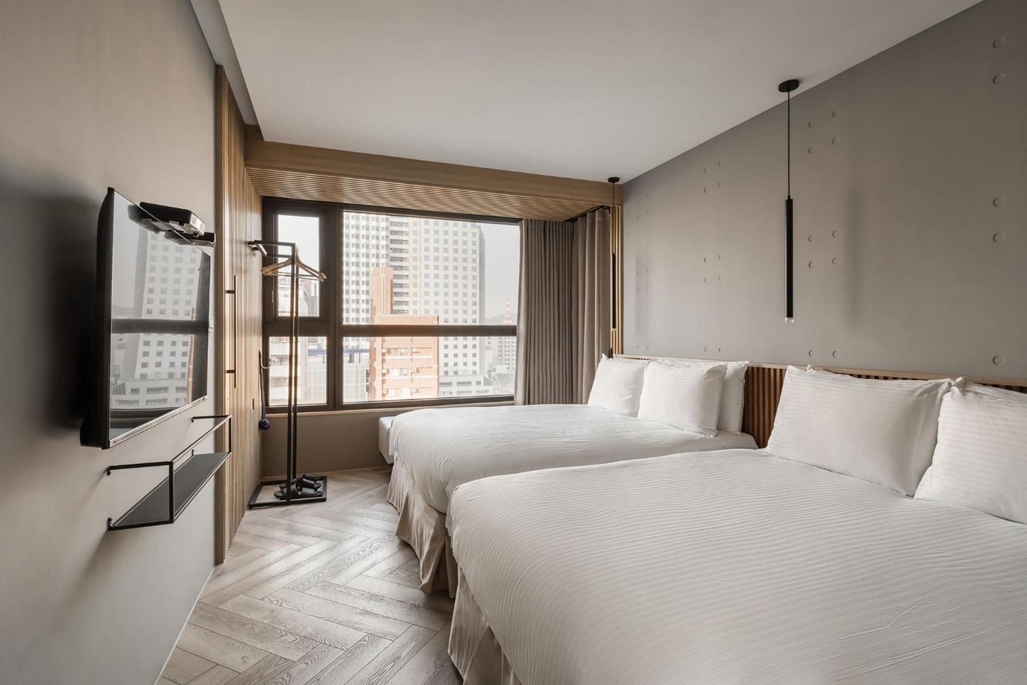 Standard Quadruple Room - Photo 4
